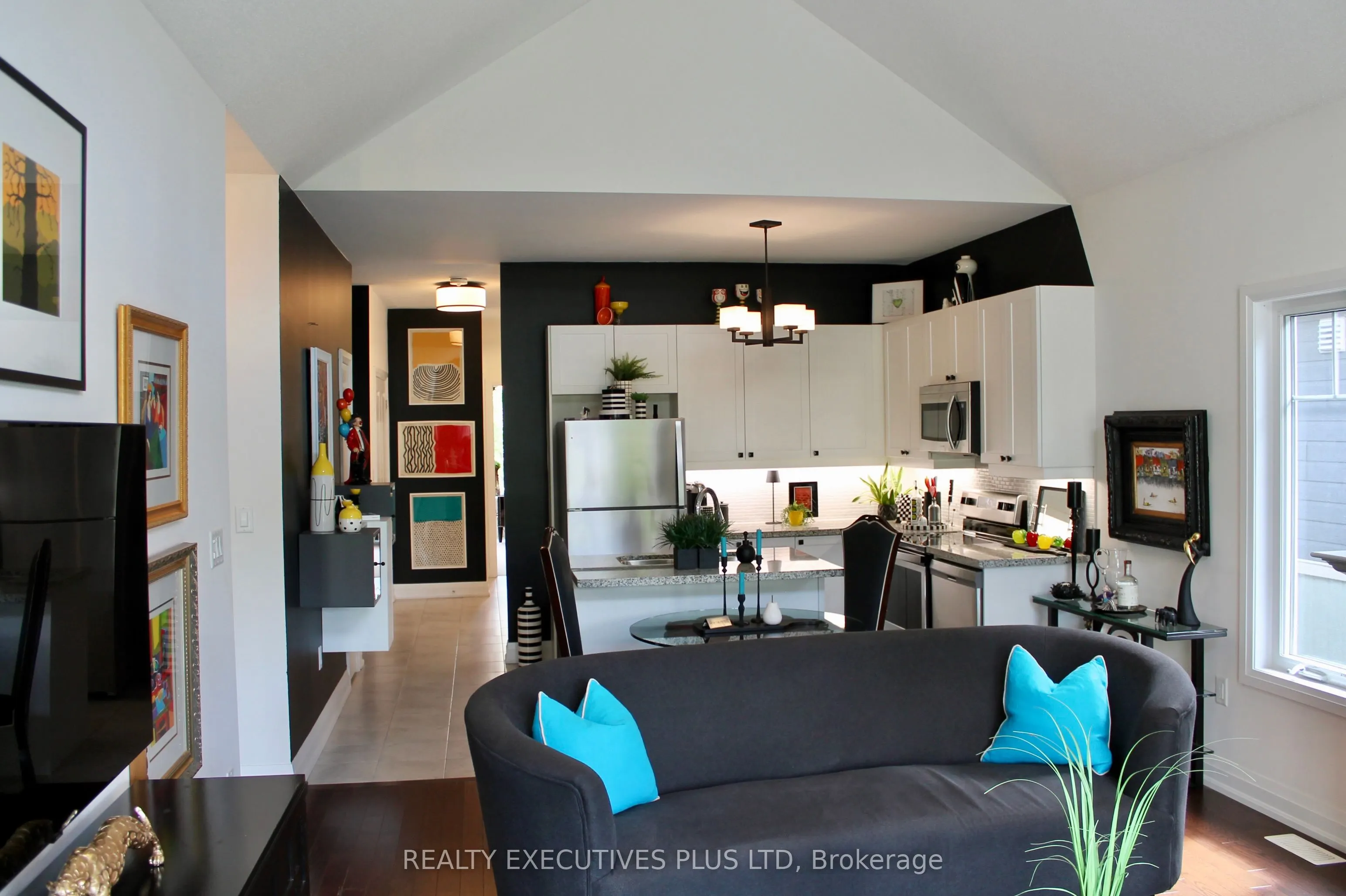 77 Kari Crescent, #32