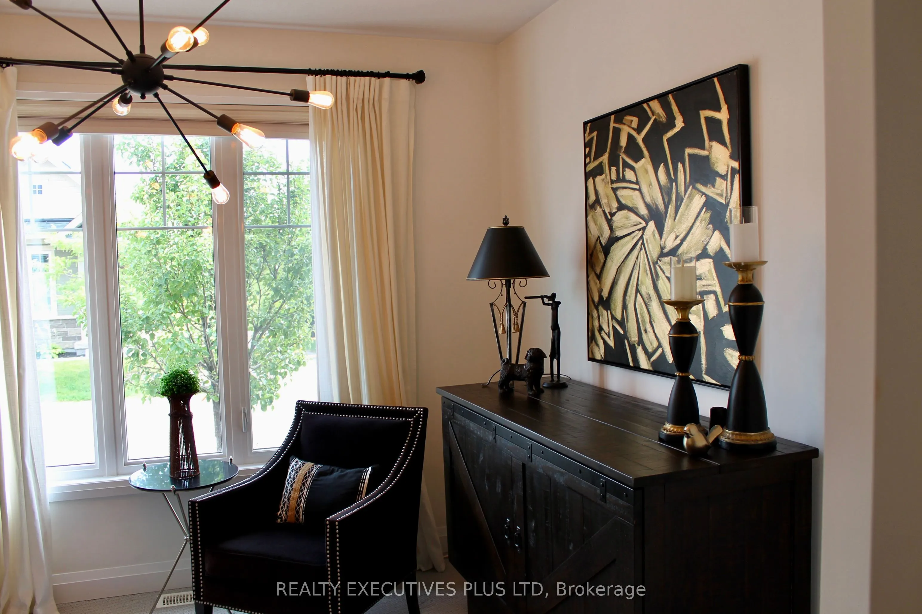 77 Kari Crescent, #32