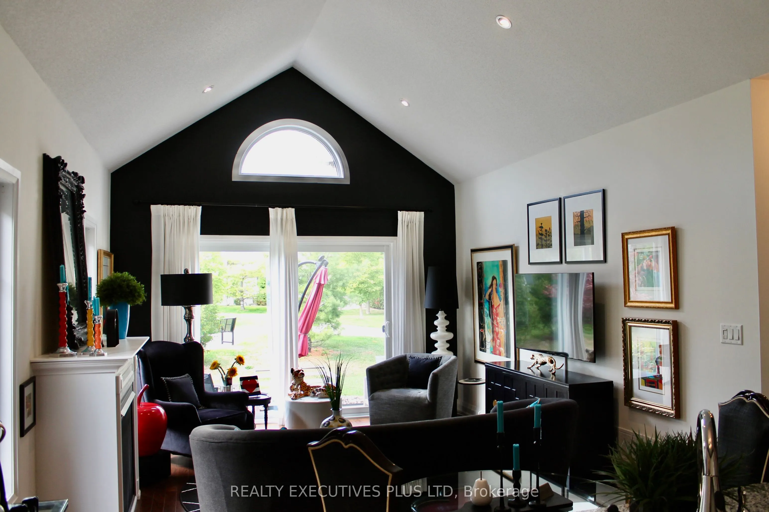 77 Kari Crescent, #32