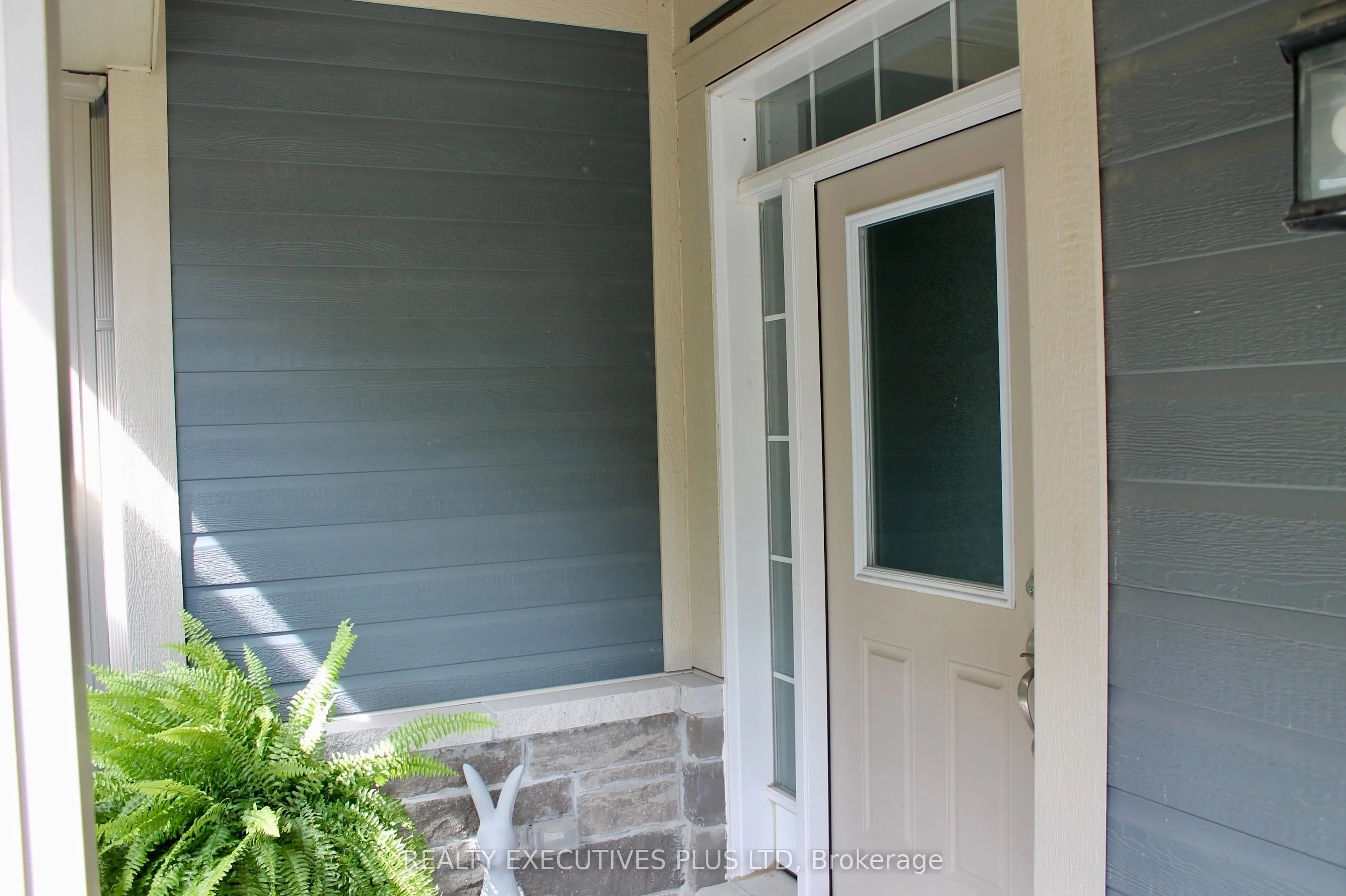 77 Kari Crescent, #32