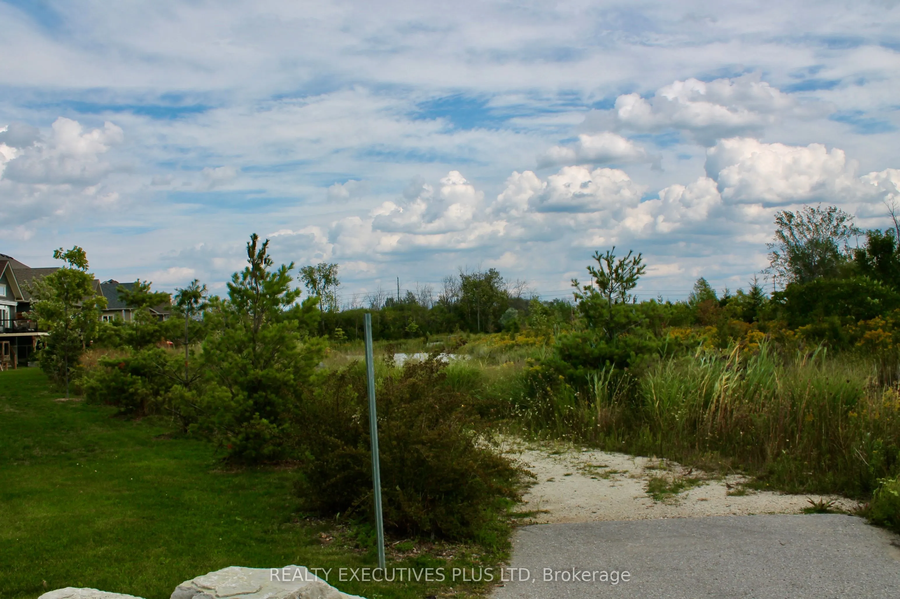 77 Kari Crescent, #32