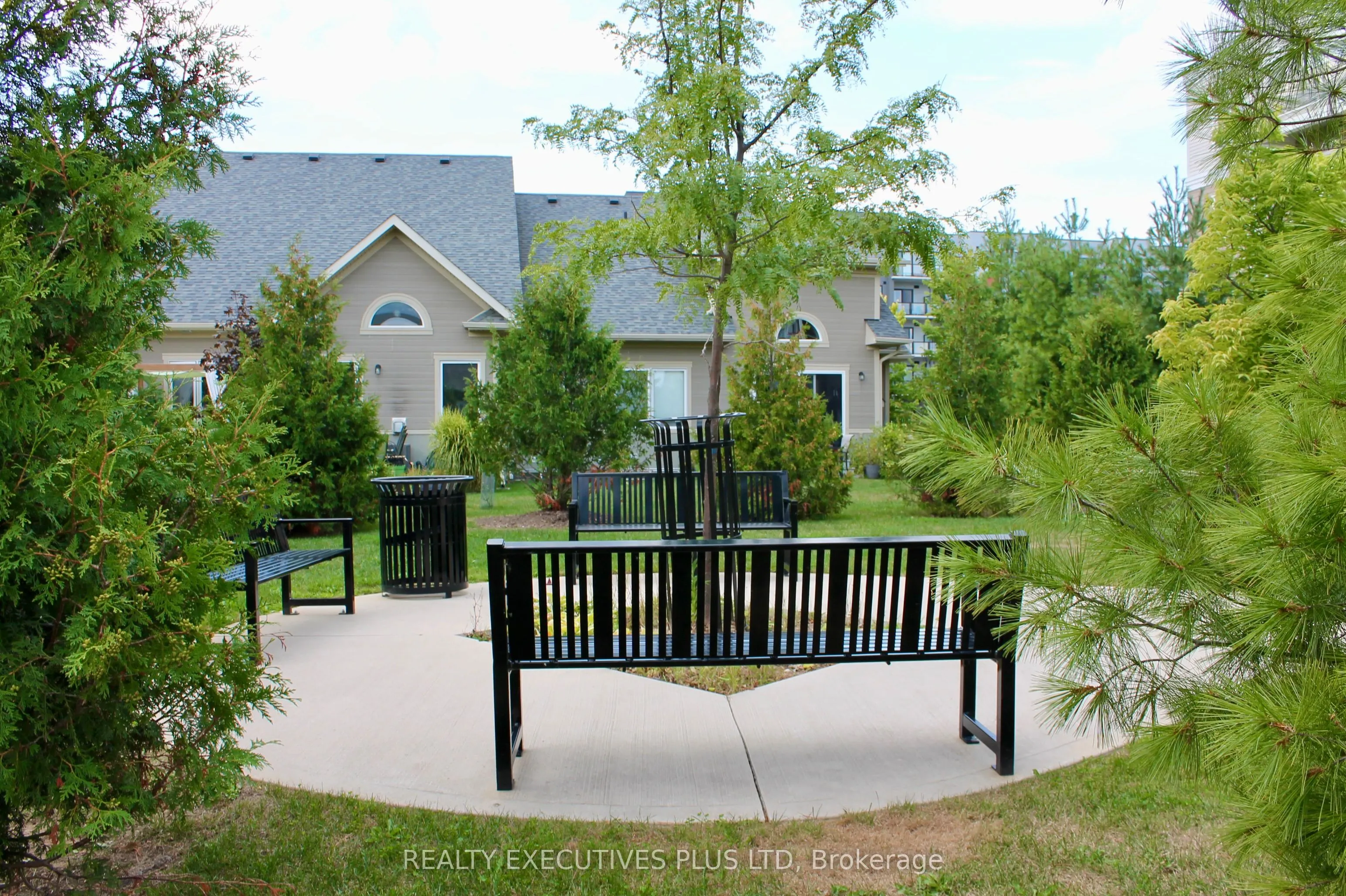 77 Kari Crescent, #32