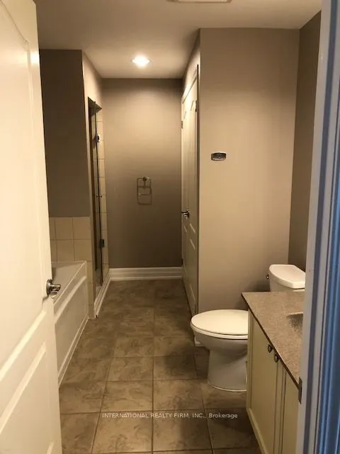 699 ABERDEEN Boulevard, #504