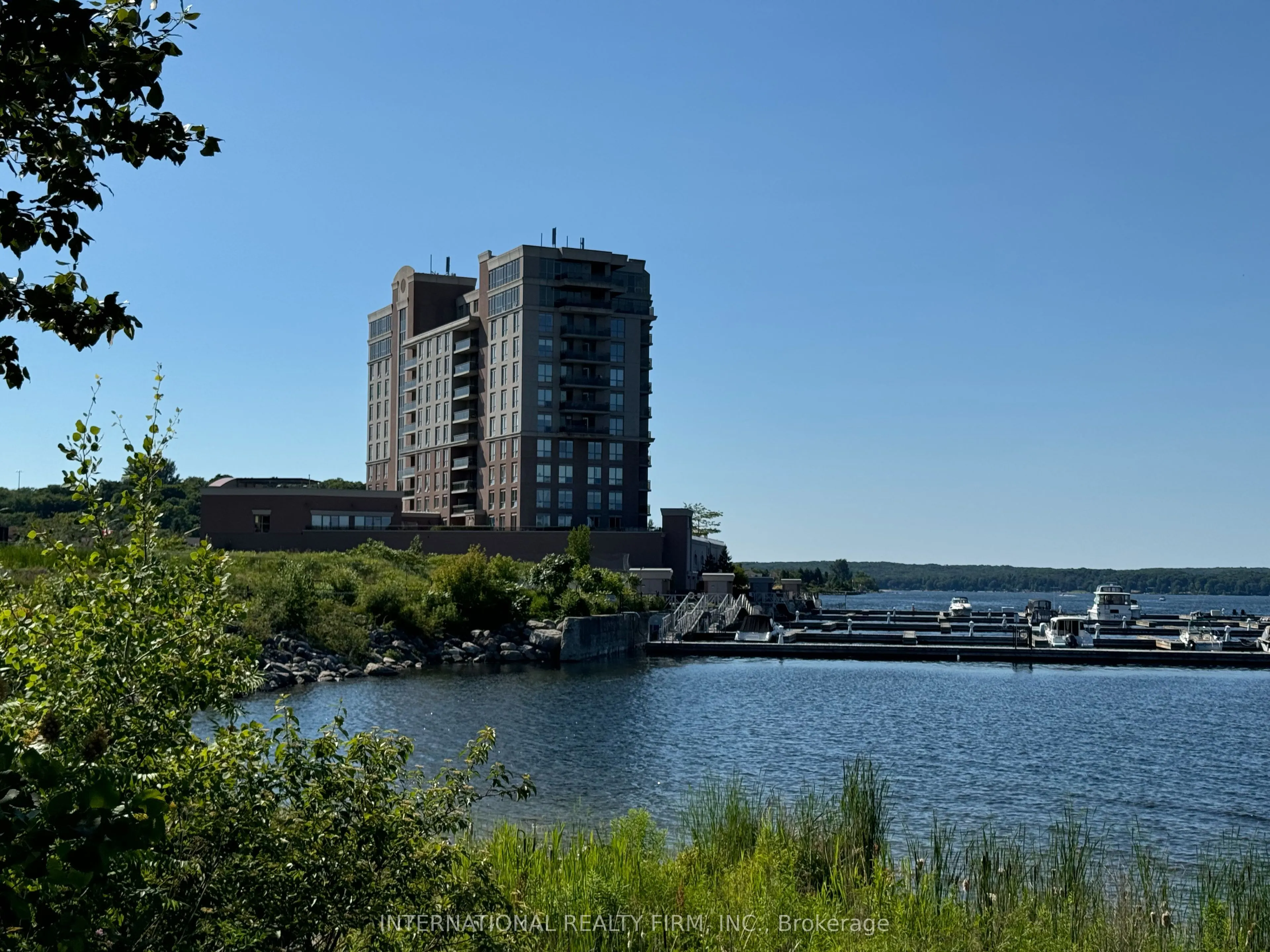 699 ABERDEEN Boulevard #504