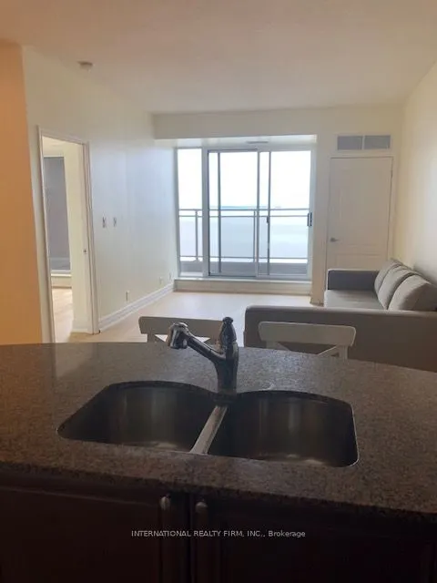 699 ABERDEEN Boulevard #504