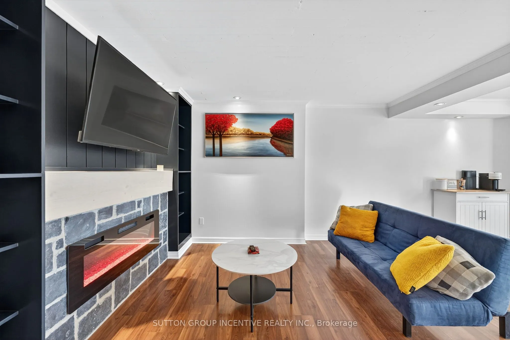 441 BARRIE Road, #82