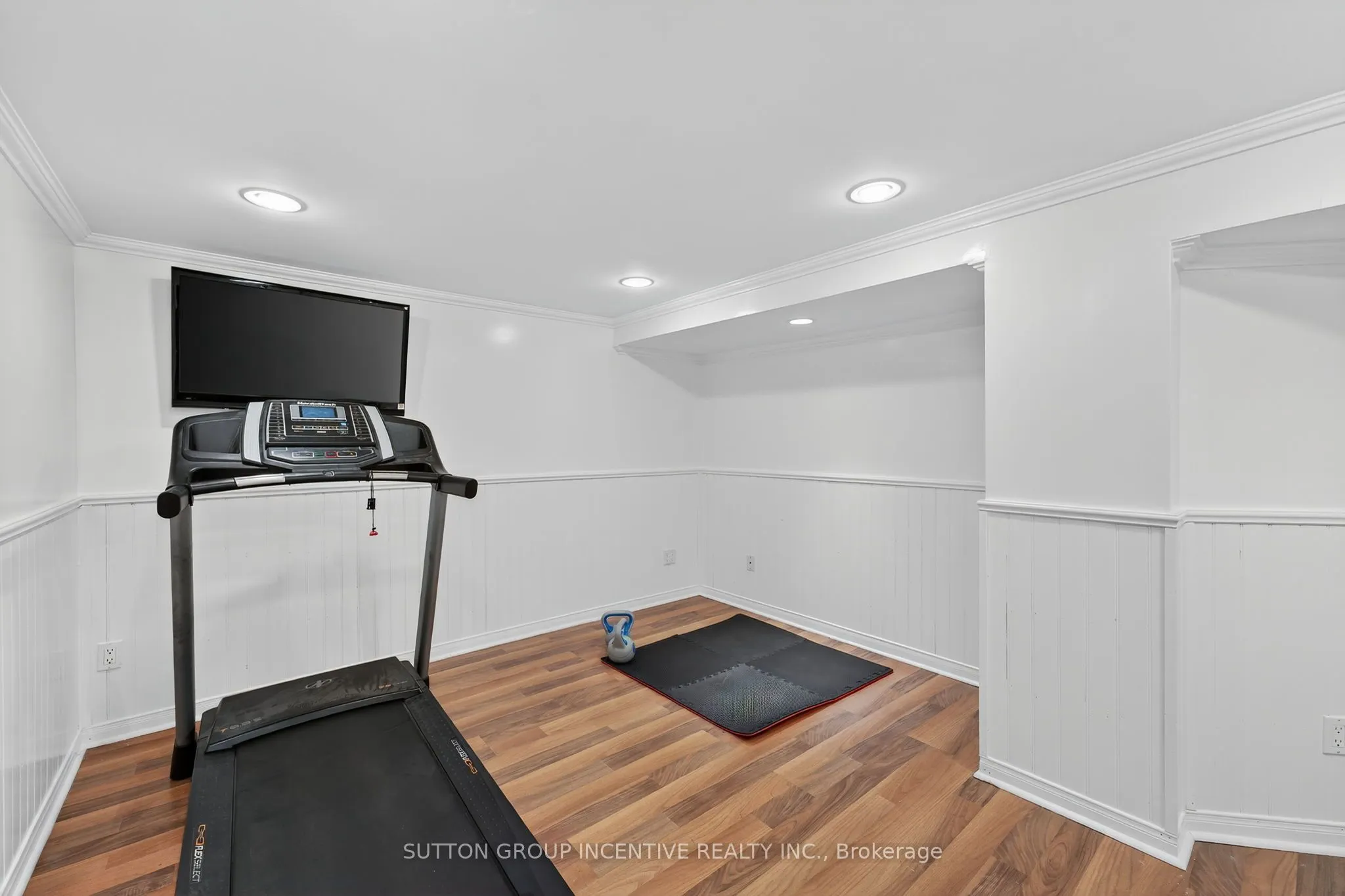 441 BARRIE Road, #82