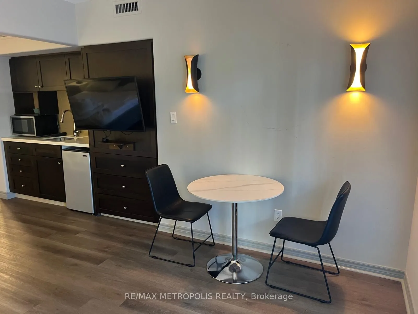 90 Highland Drive, #2030-31