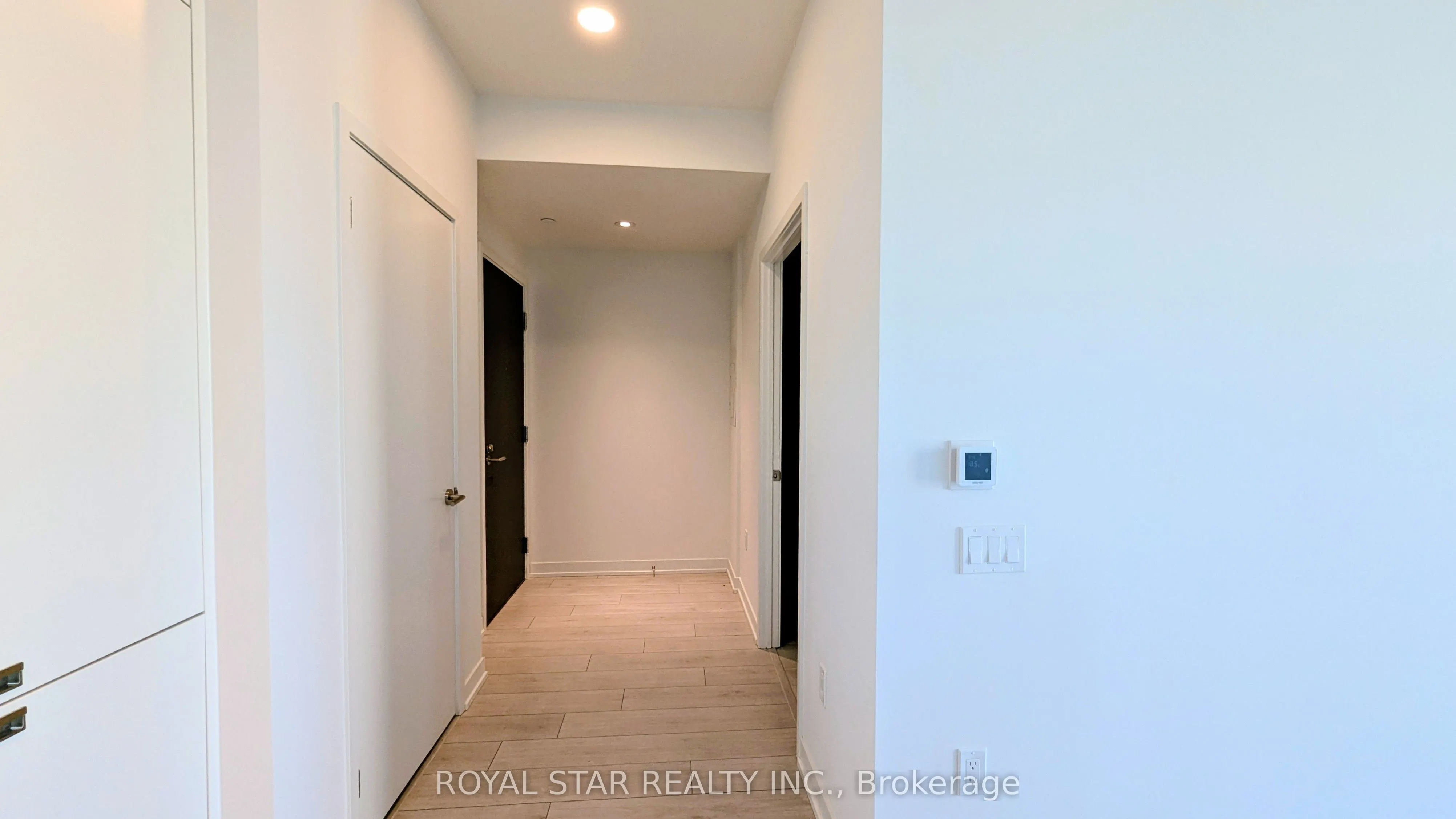 39 Mary Street, #806