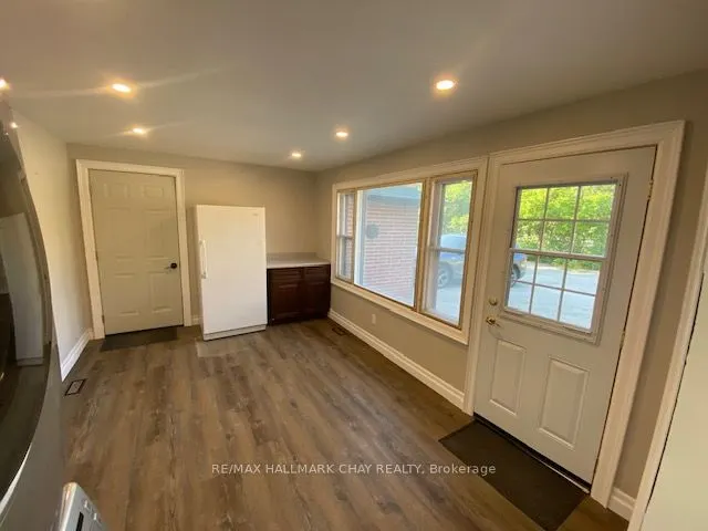 1207 Bayfield Street N, #MAIN