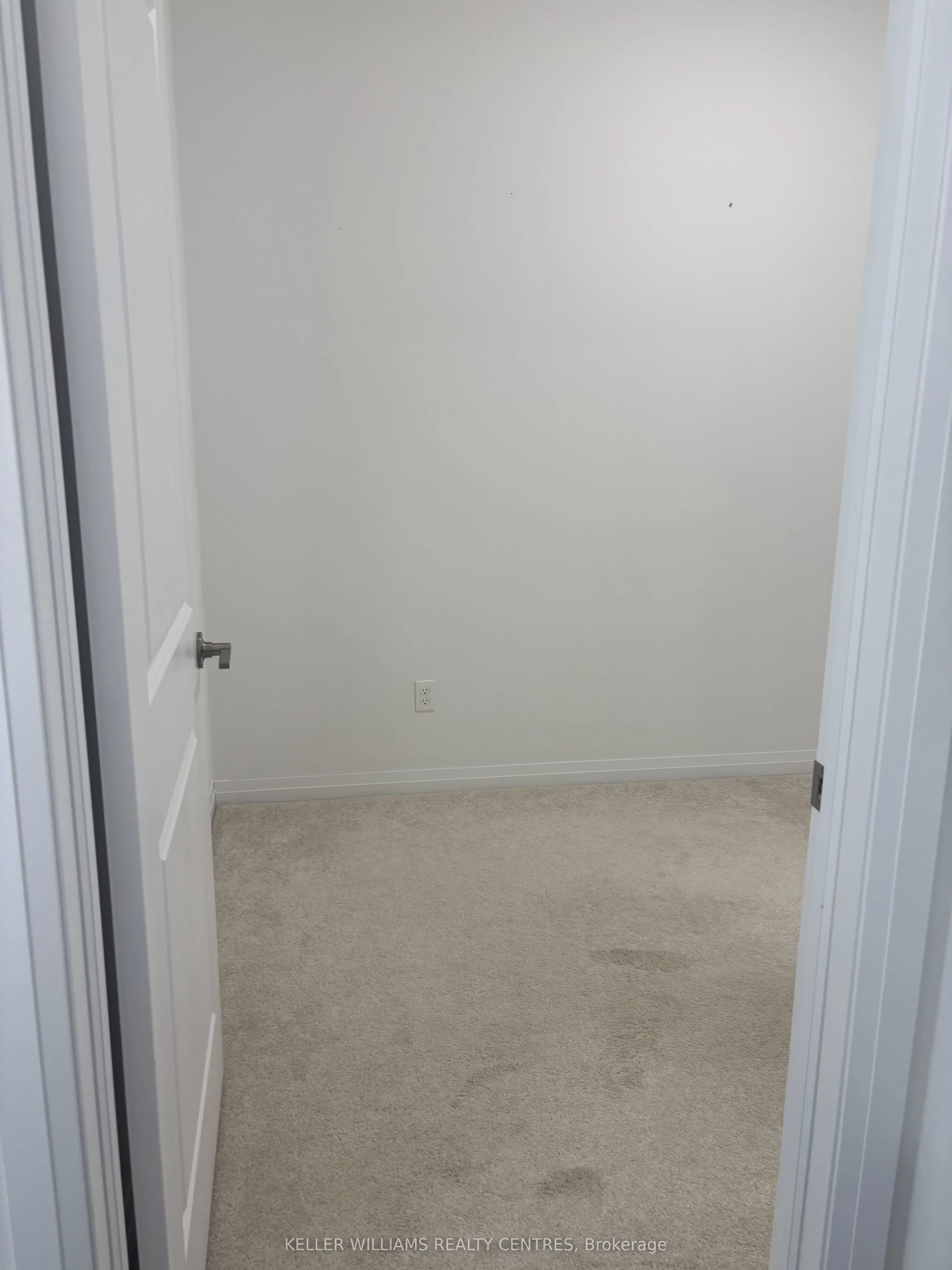 295 Cundles Road E, #107