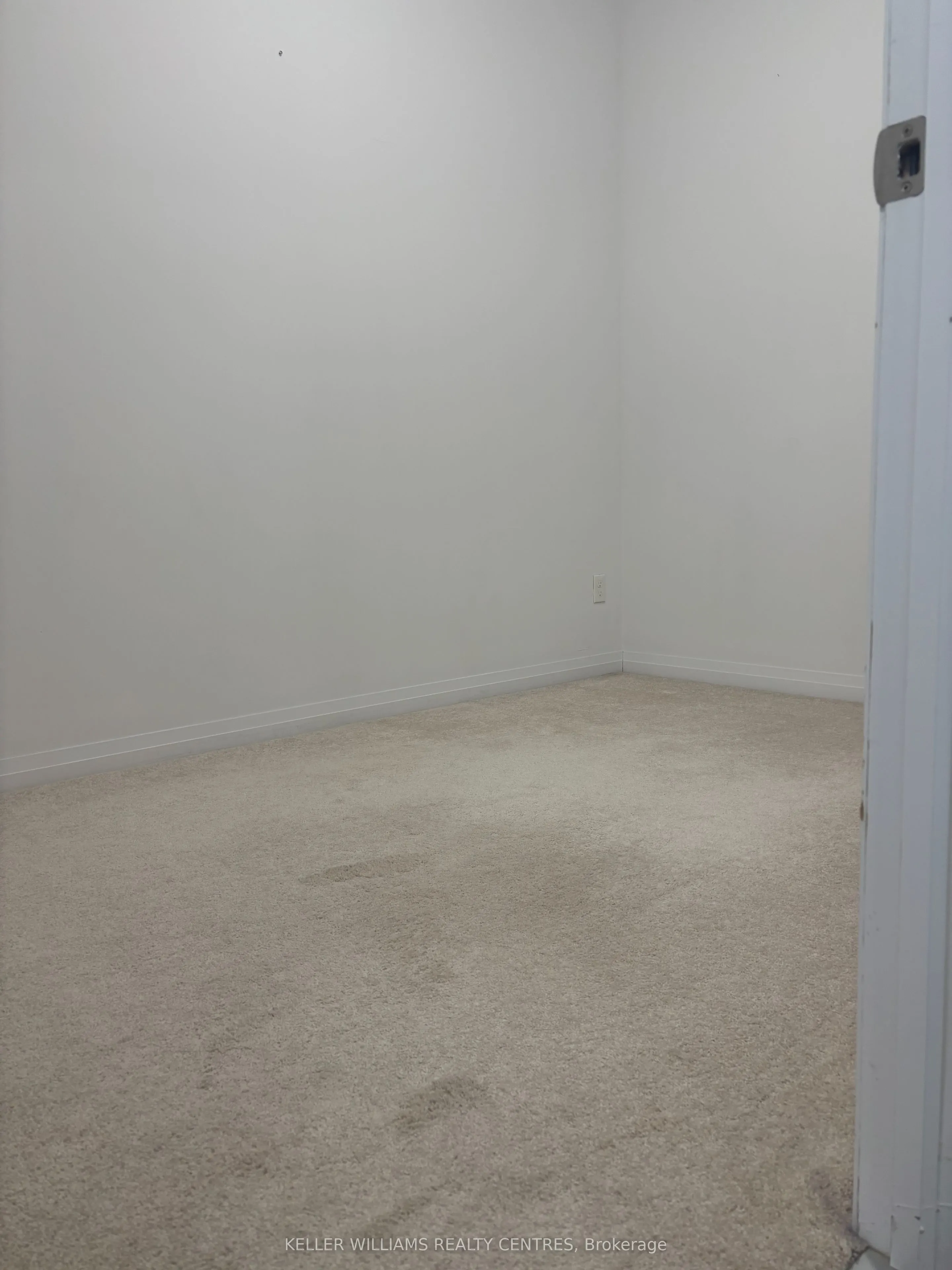 295 Cundles Road E, #107