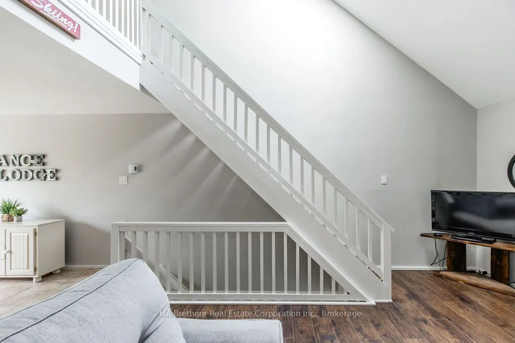 214 Escarpment Crescent, #32