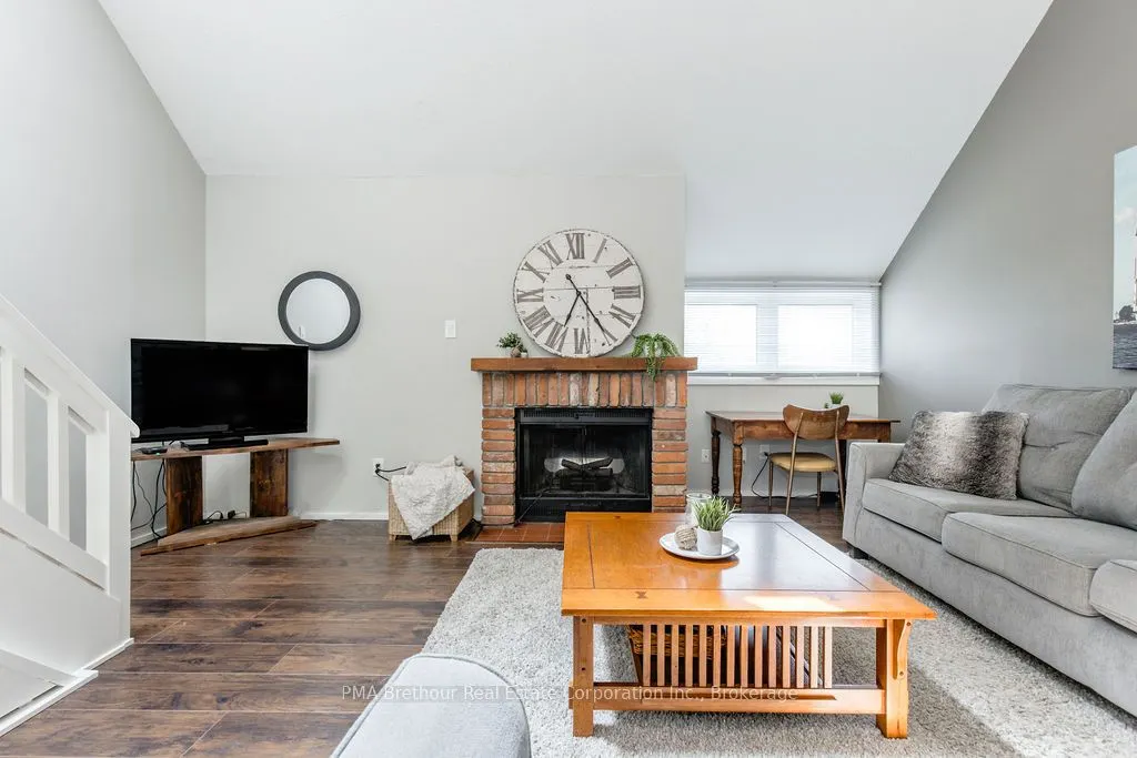 214 Escarpment Crescent, #32