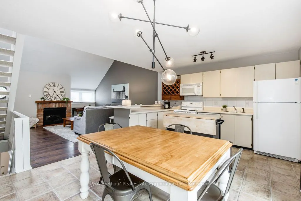 214 Escarpment Crescent, #32