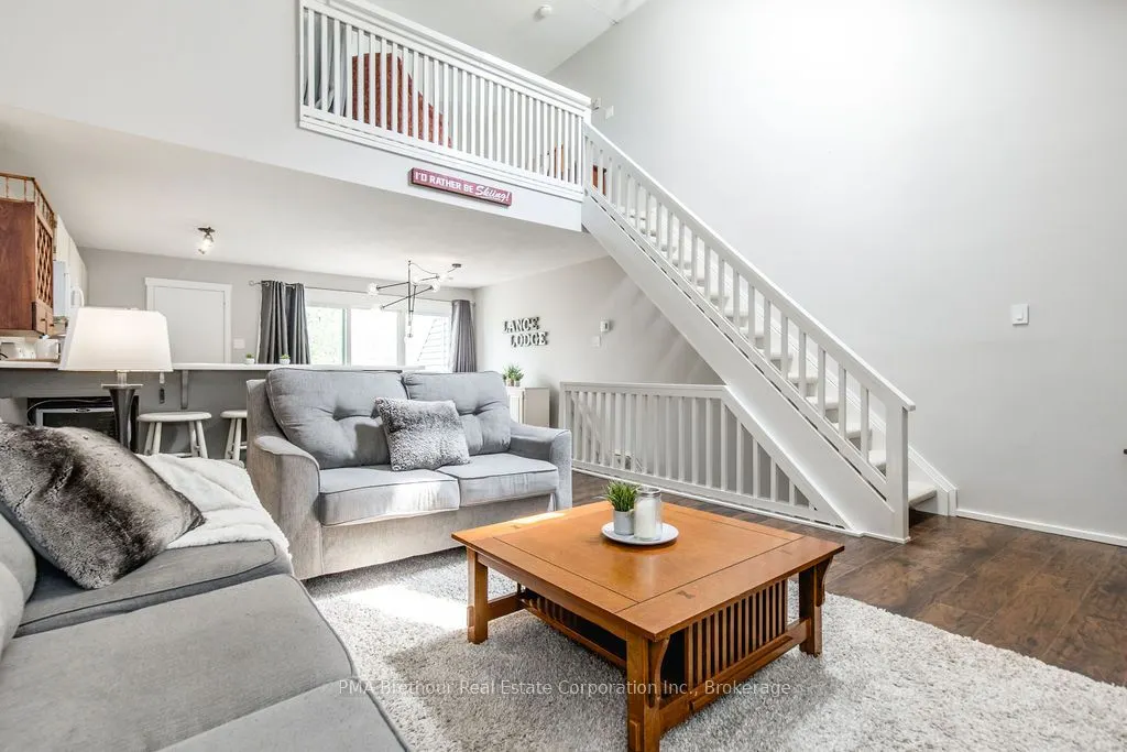 214 Escarpment Crescent, #32