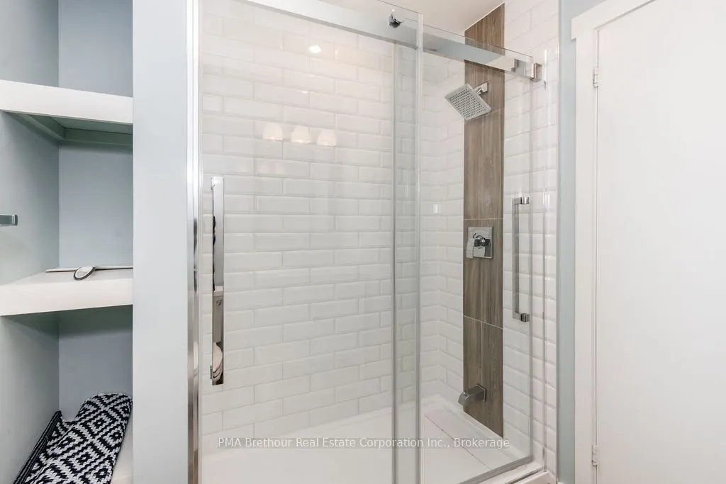 214 Escarpment Crescent, #32