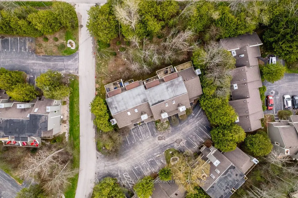 214 Escarpment Crescent, #32