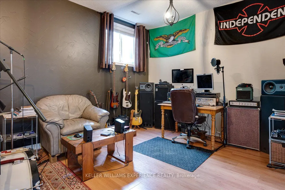 237 Steel Street, #8