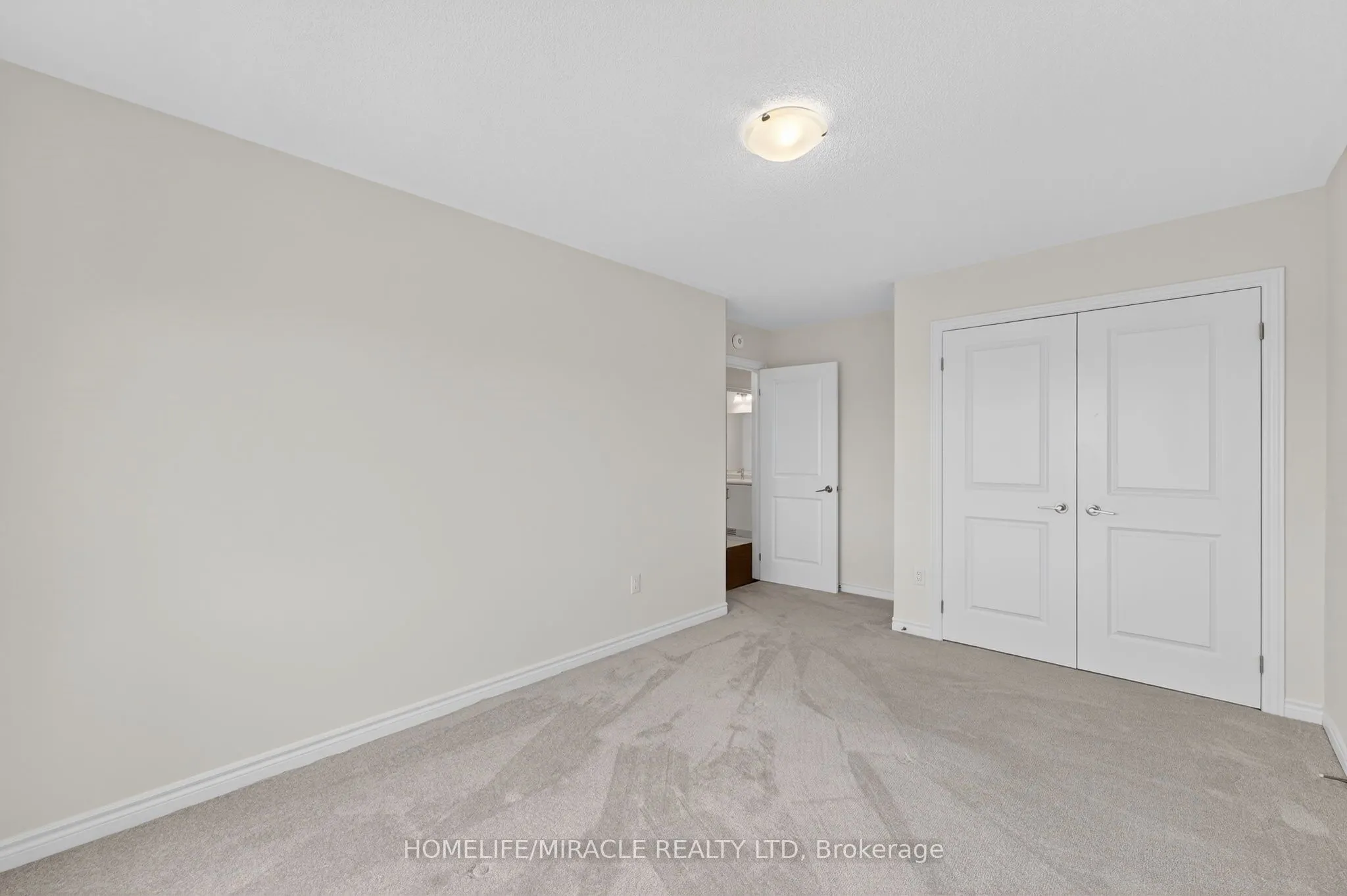 11 Phoenix Boulevard