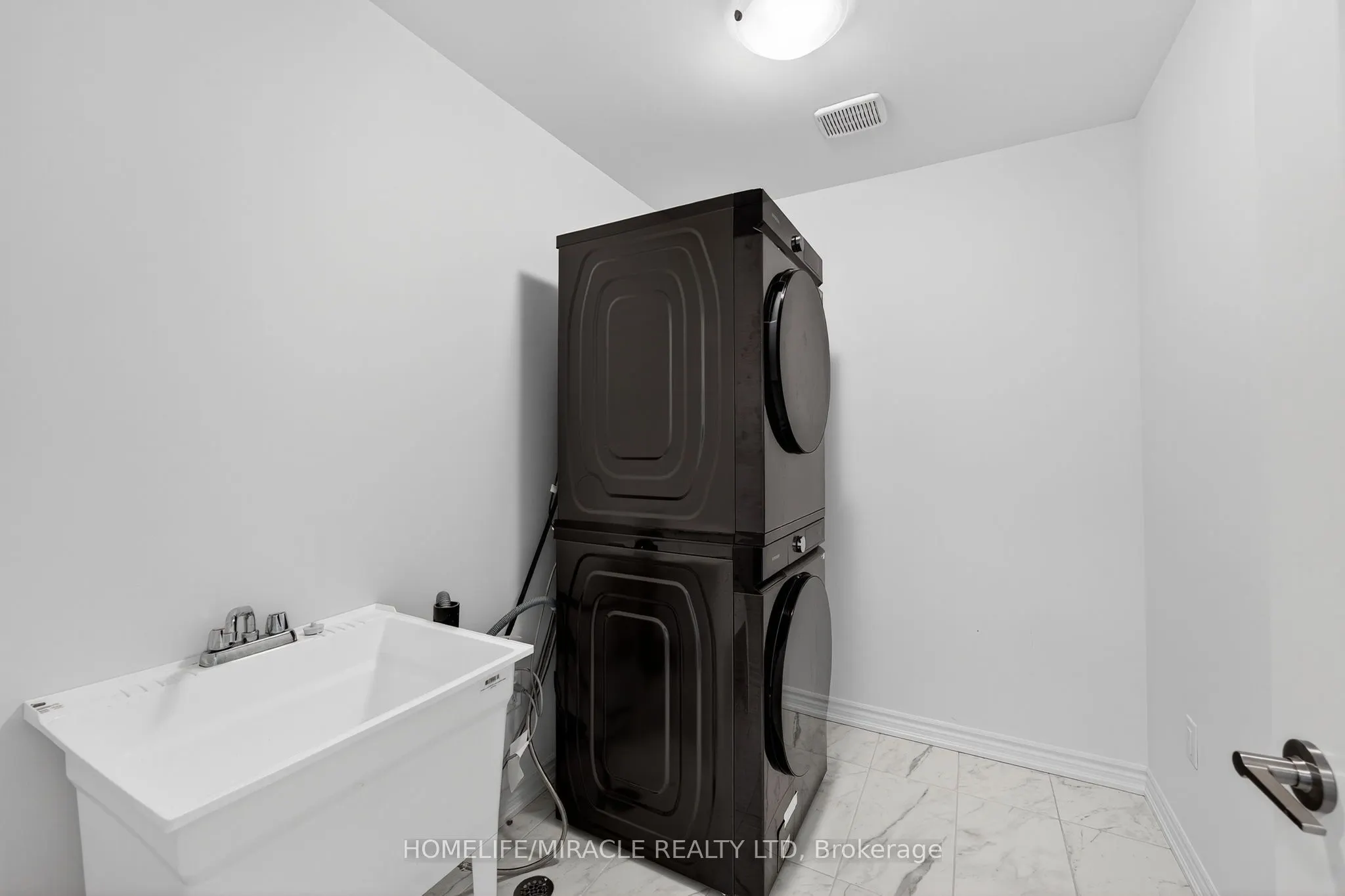 11 Phoenix Boulevard