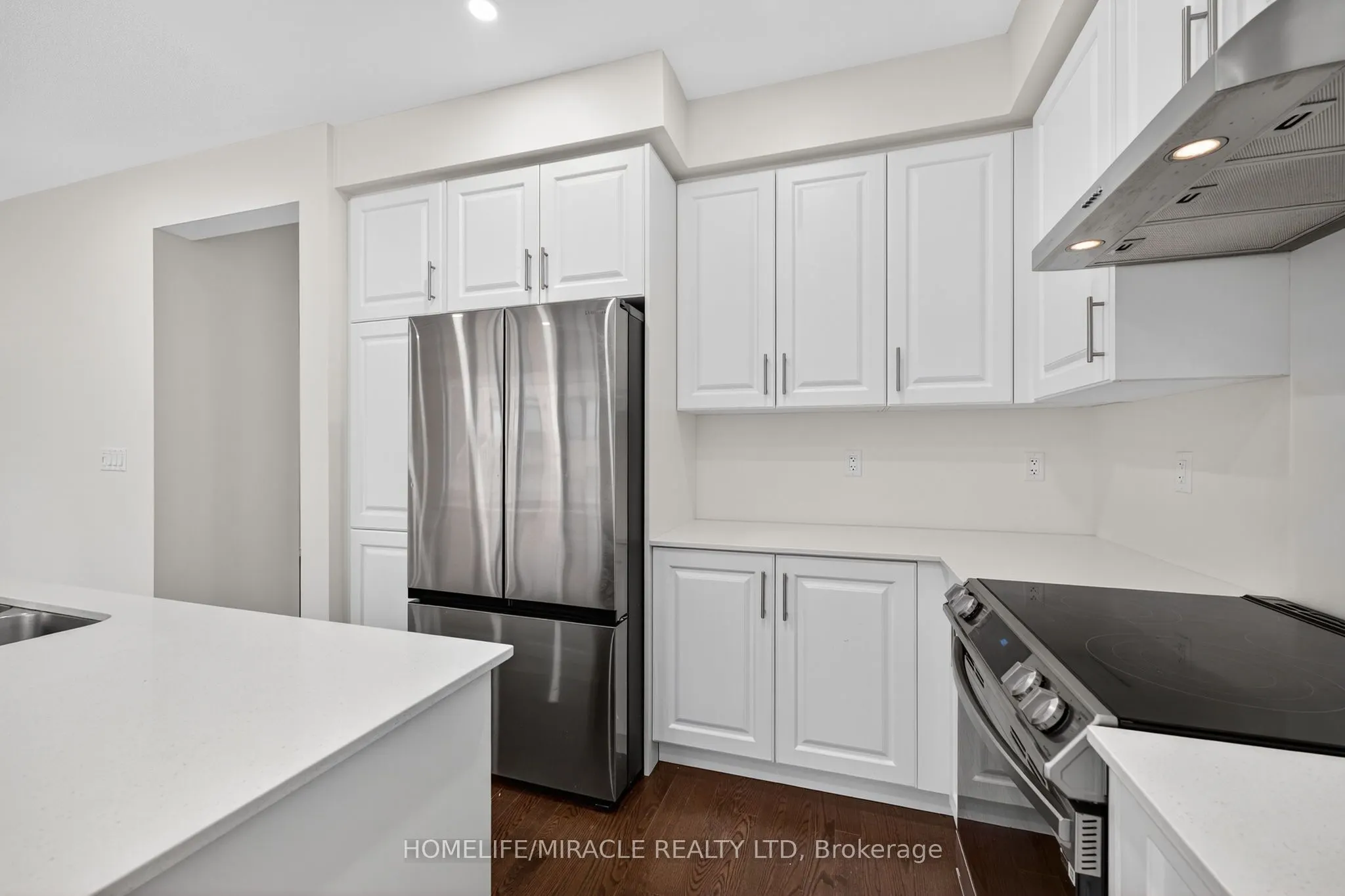 11 Phoenix Boulevard