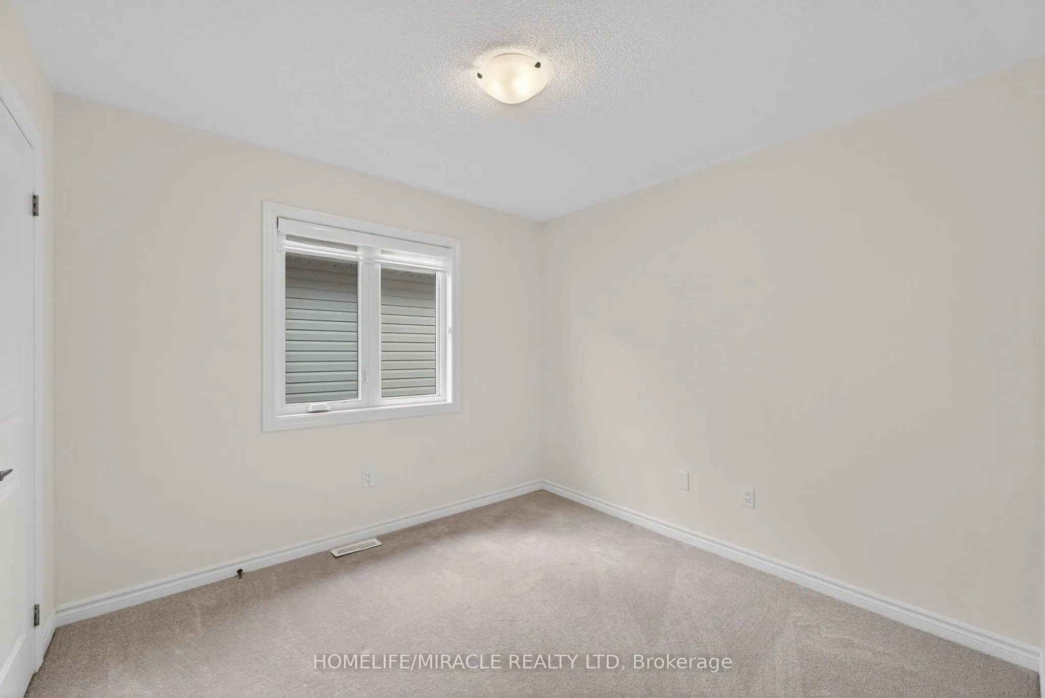 11 Phoenix Boulevard