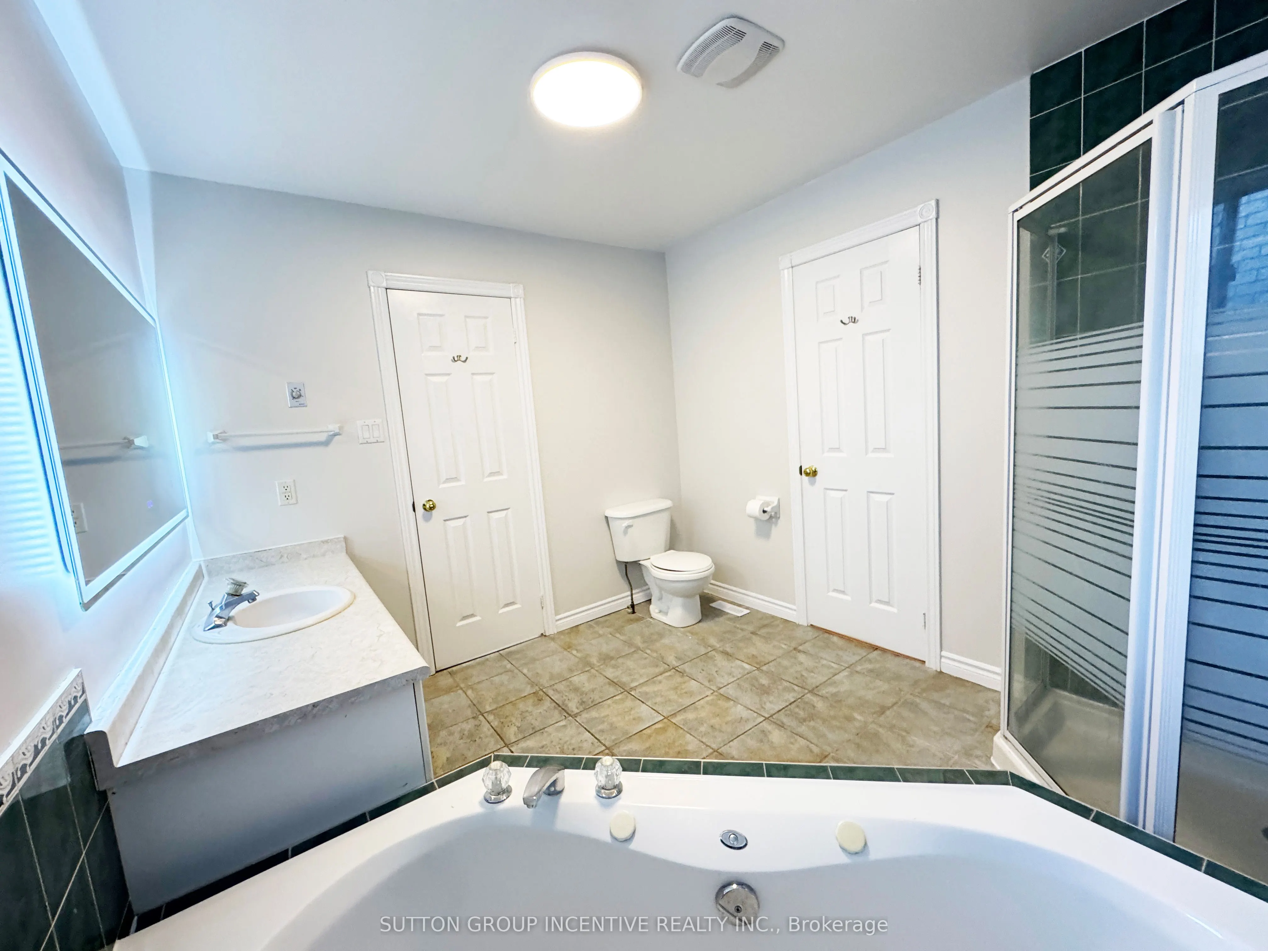 18 Forest Dale Drive