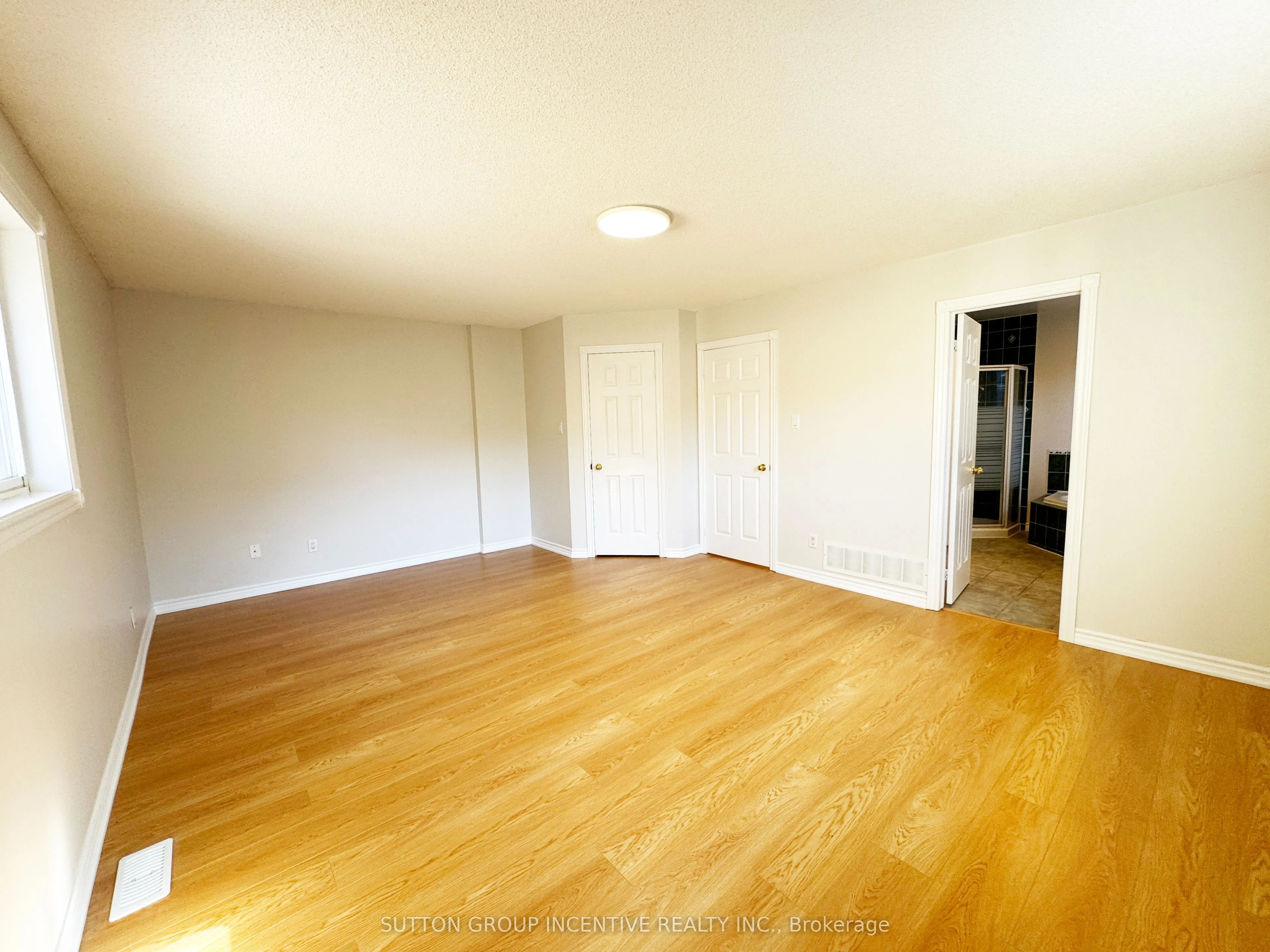 18 Forest Dale Drive