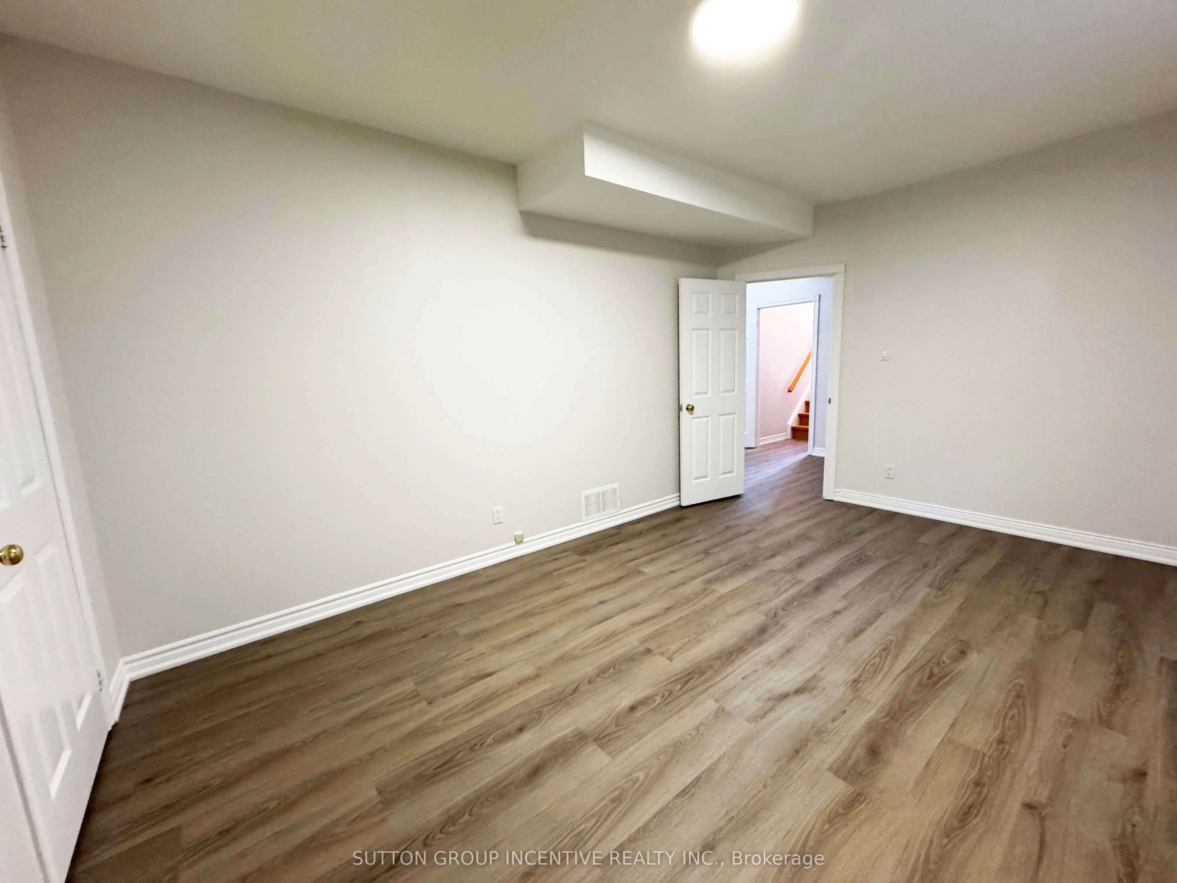 18 Forest Dale Drive