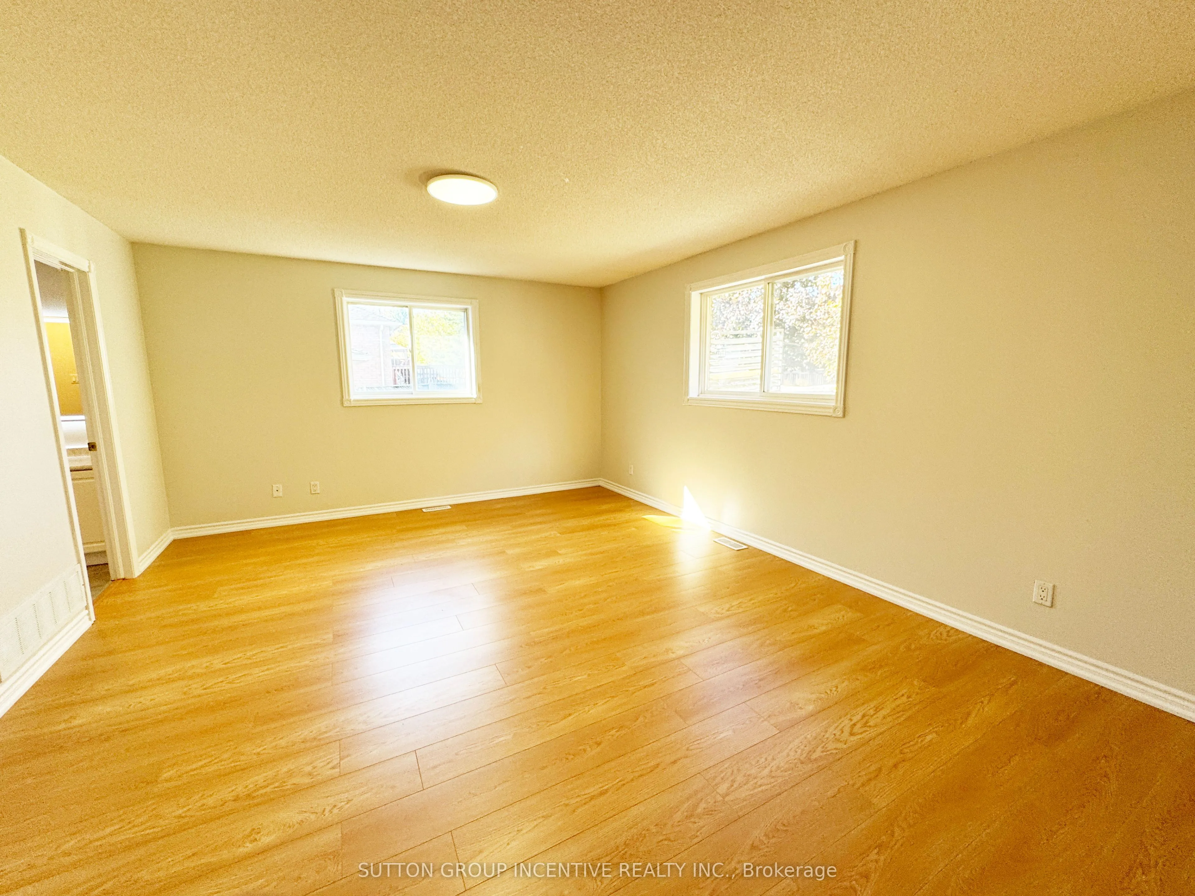 18 Forest Dale Drive