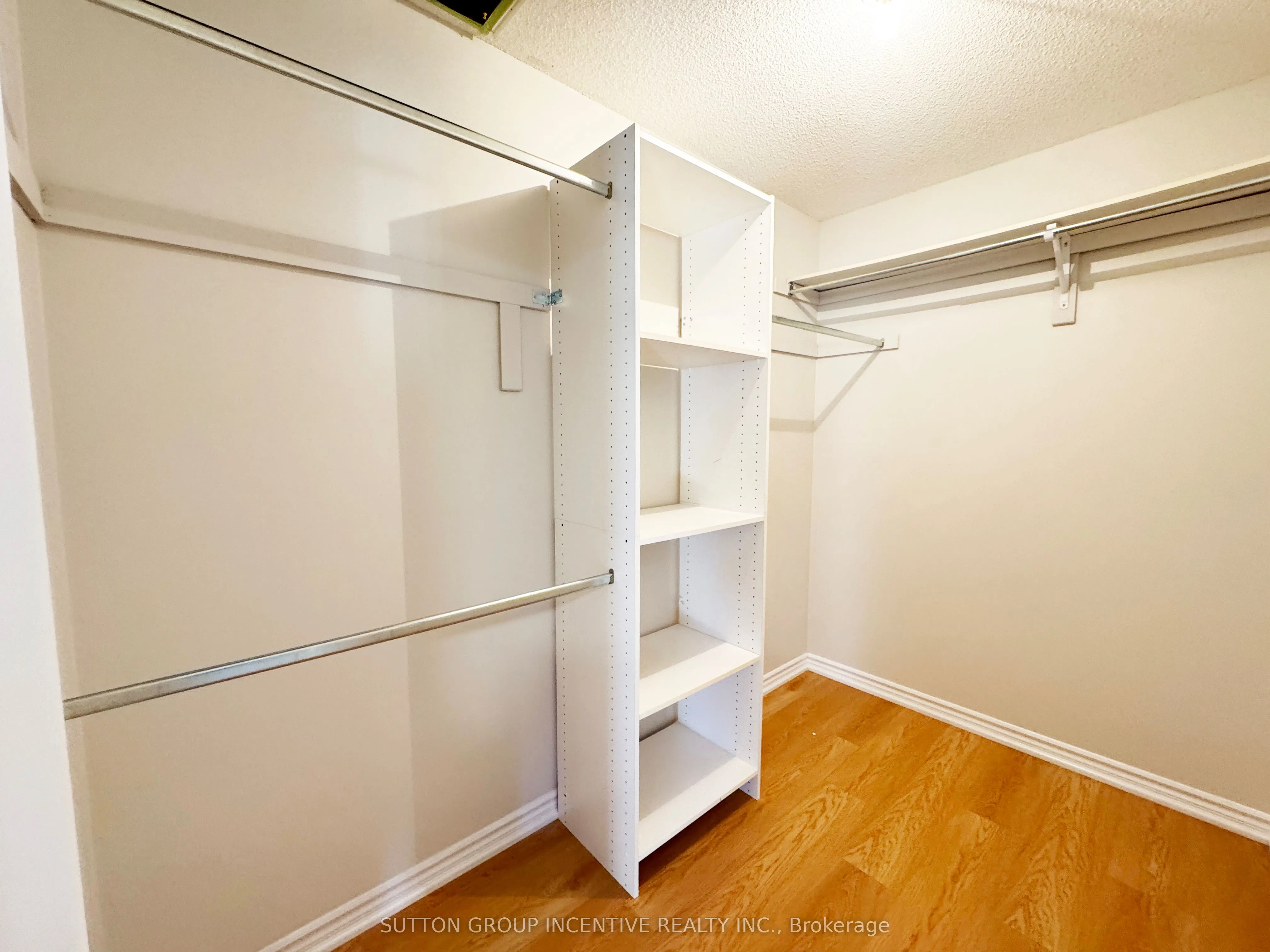 18 Forest Dale Drive