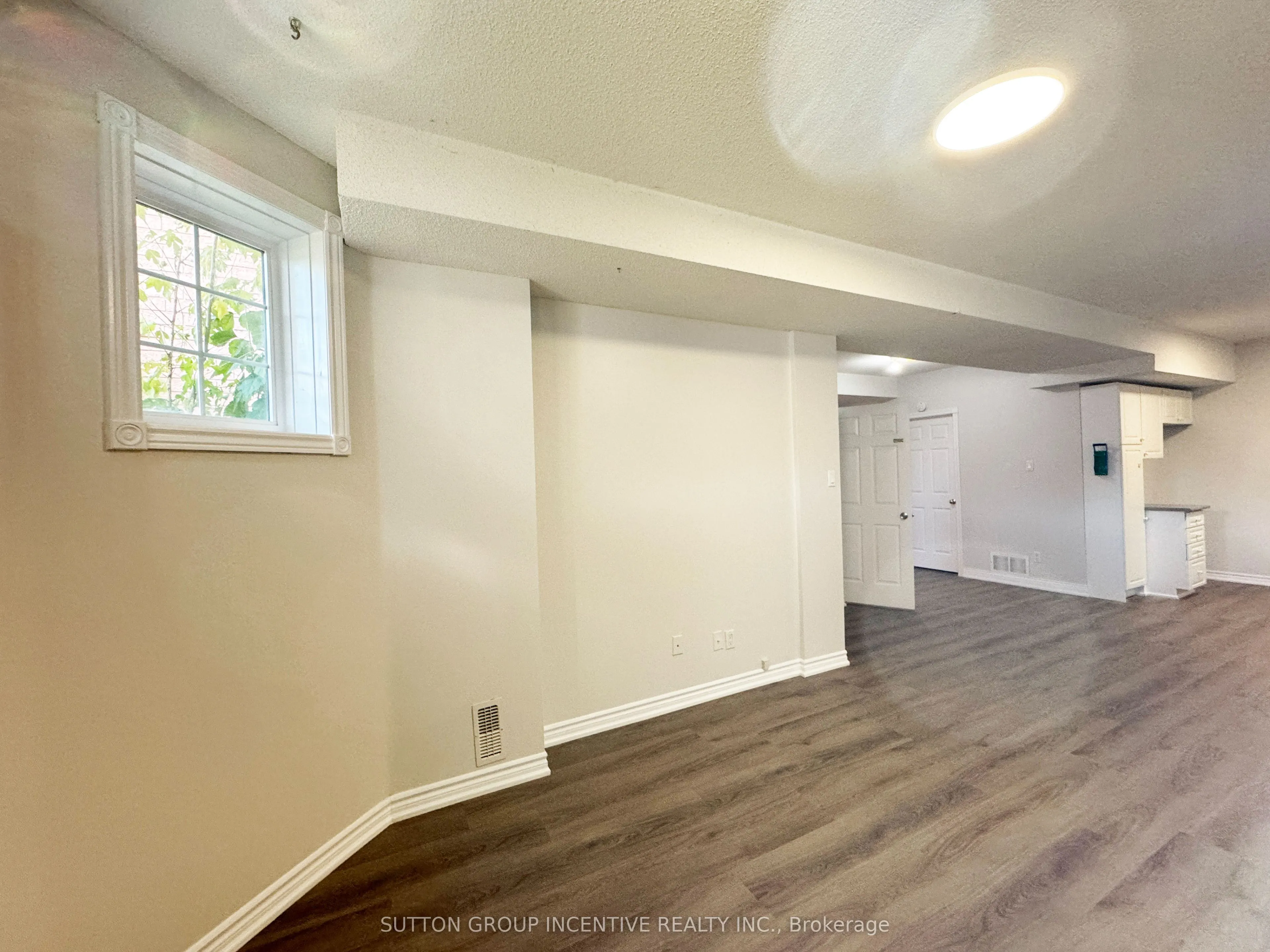 18 Forest Dale Drive