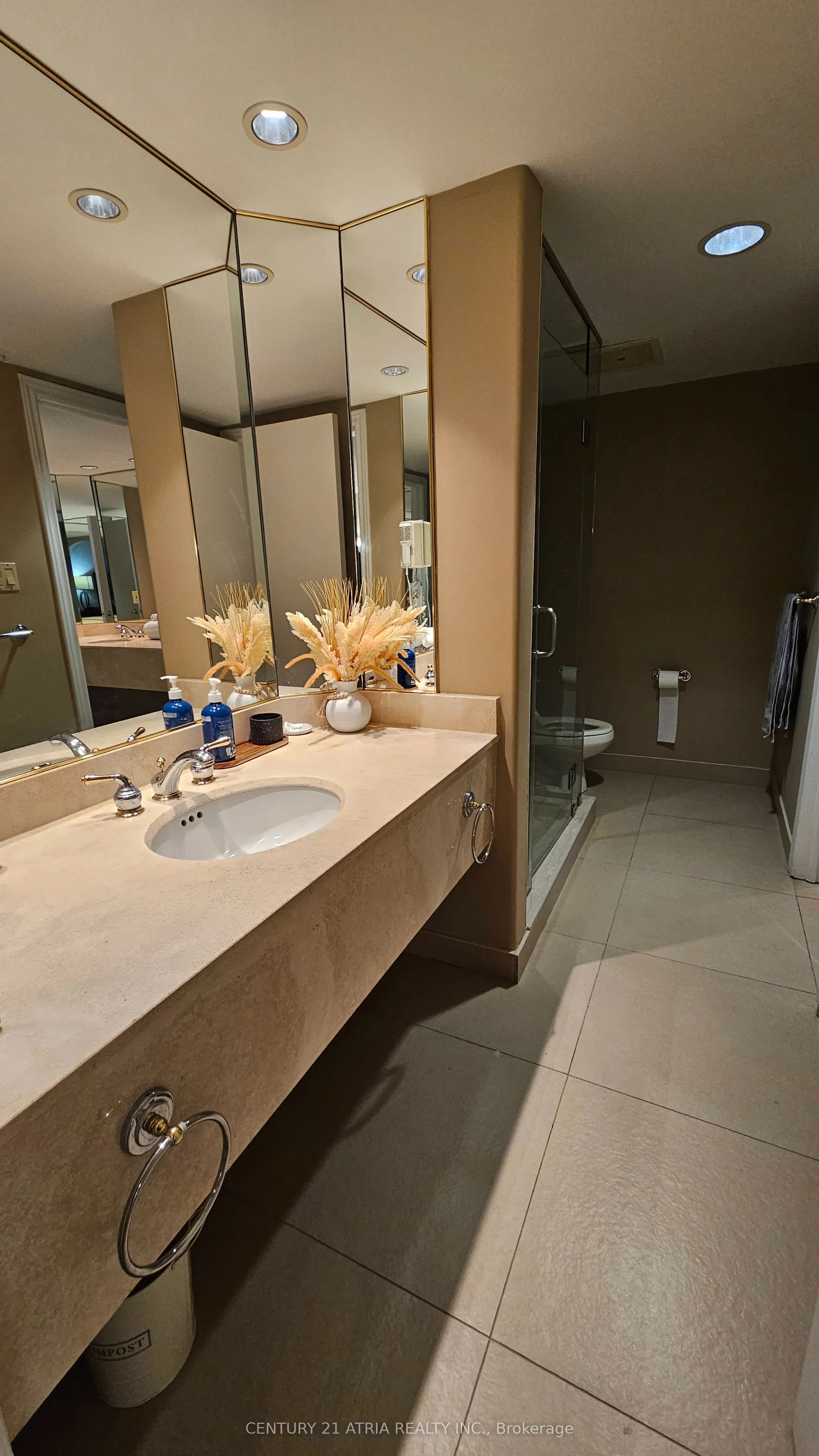 90 Highlands Drive, #2074/75