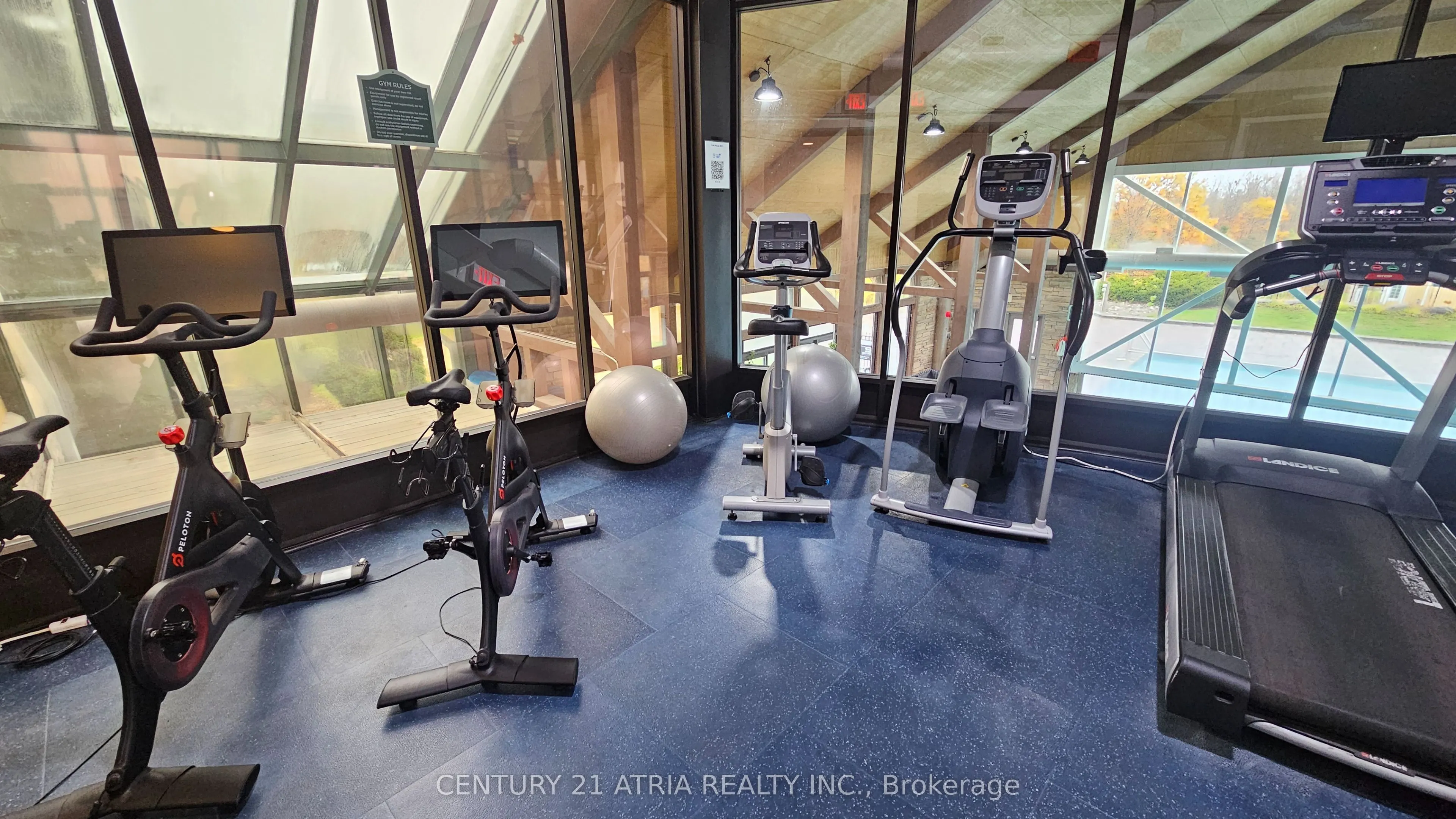 90 Highlands Drive, #2074/75