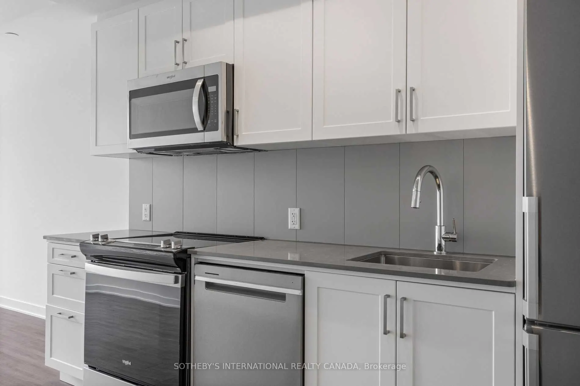 681 Yonge Street, #303