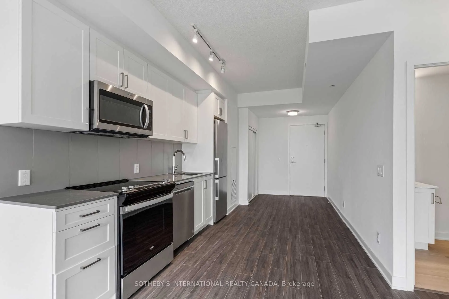 681 Yonge Street, #303