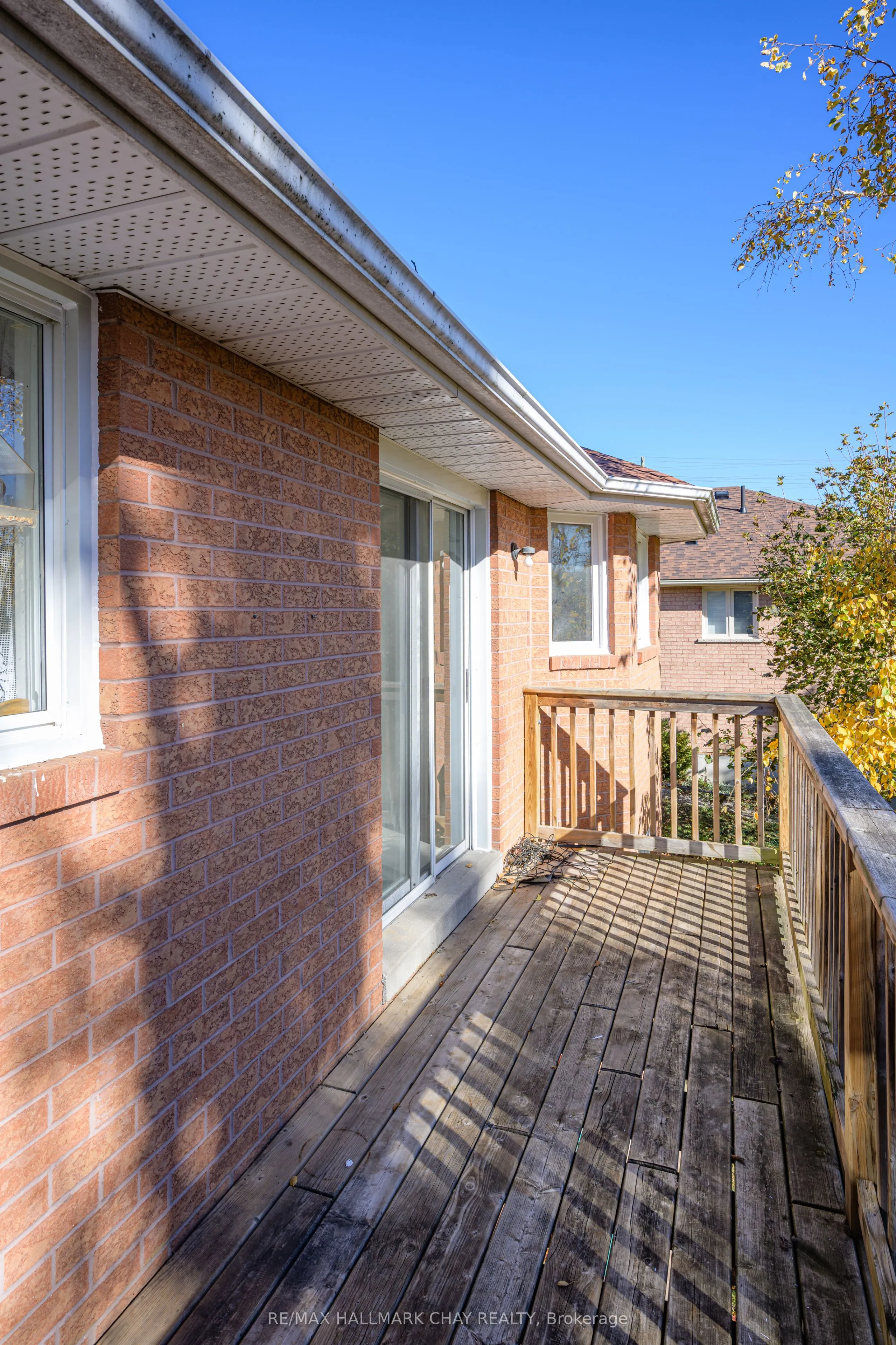 197 Livingstone Street W