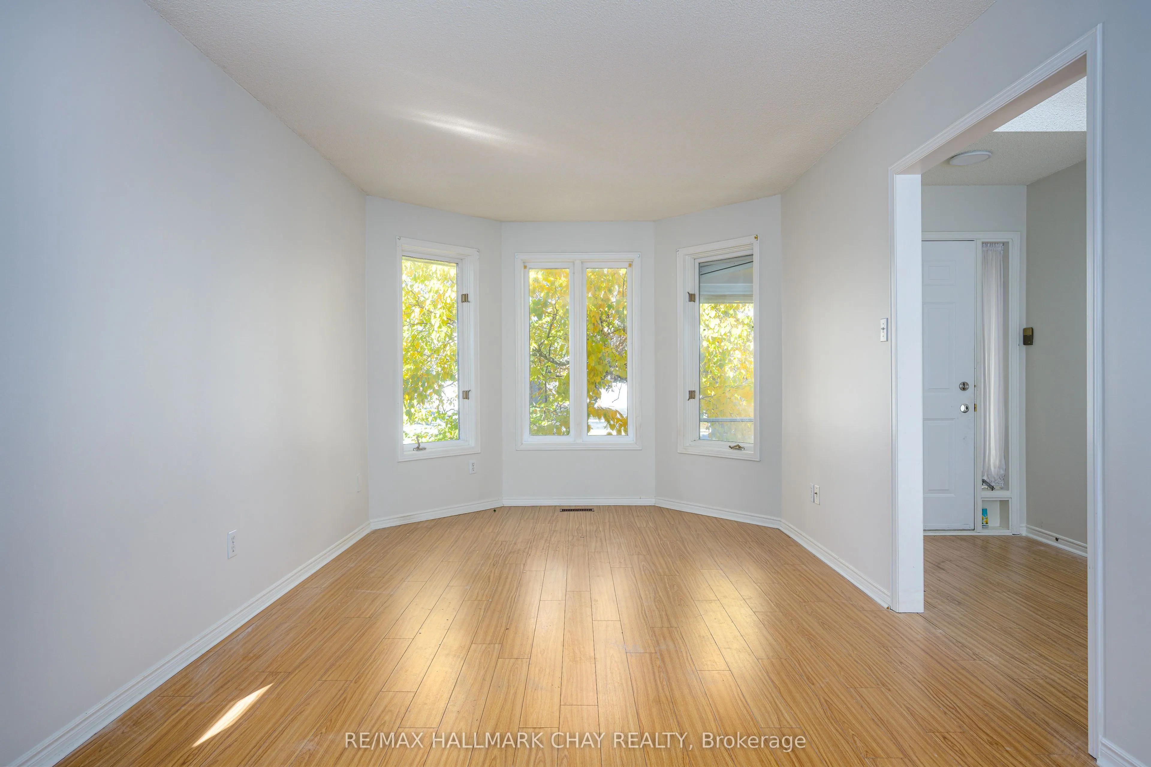 197 Livingstone Street W