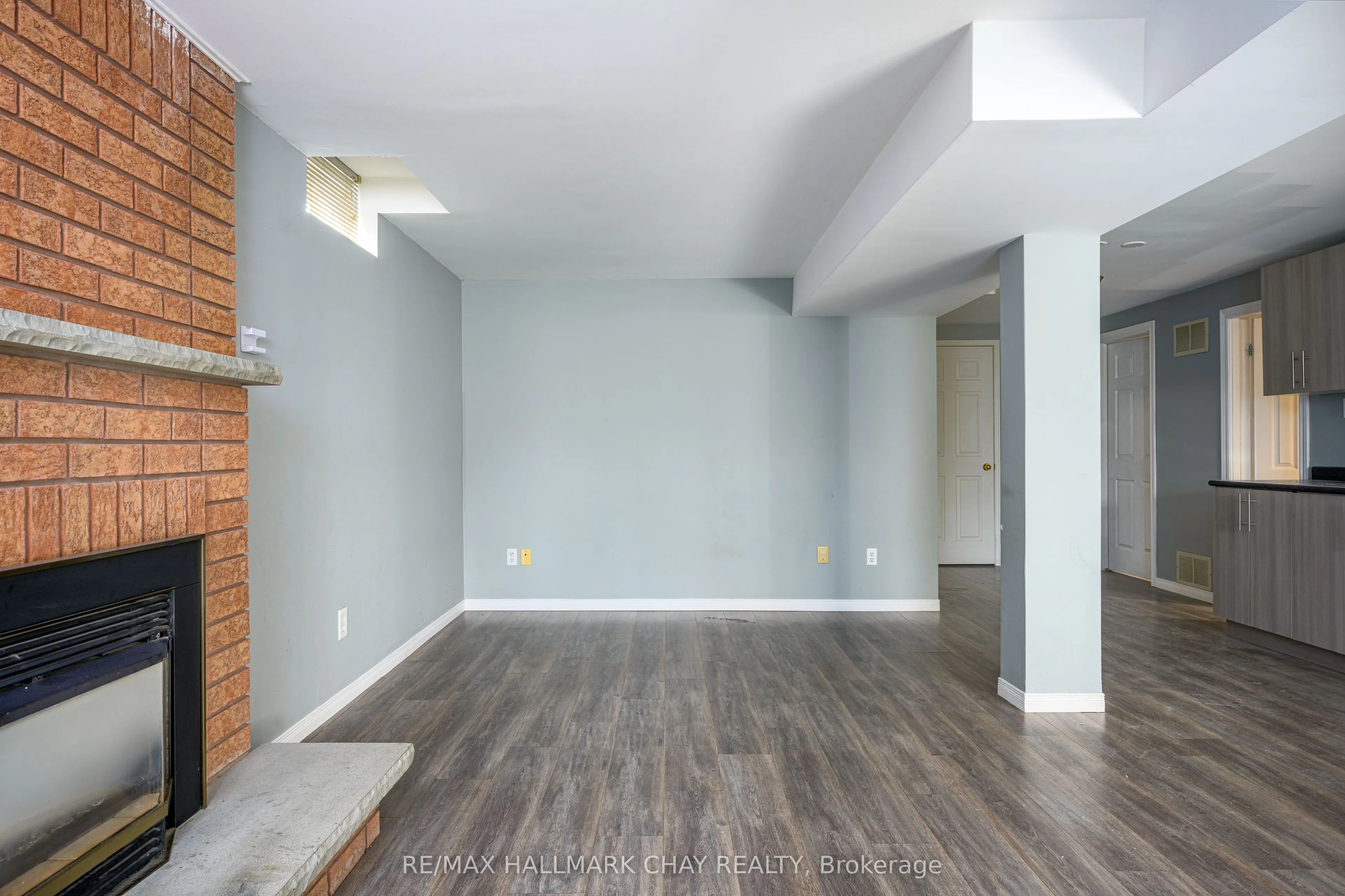 197 Livingstone Street W