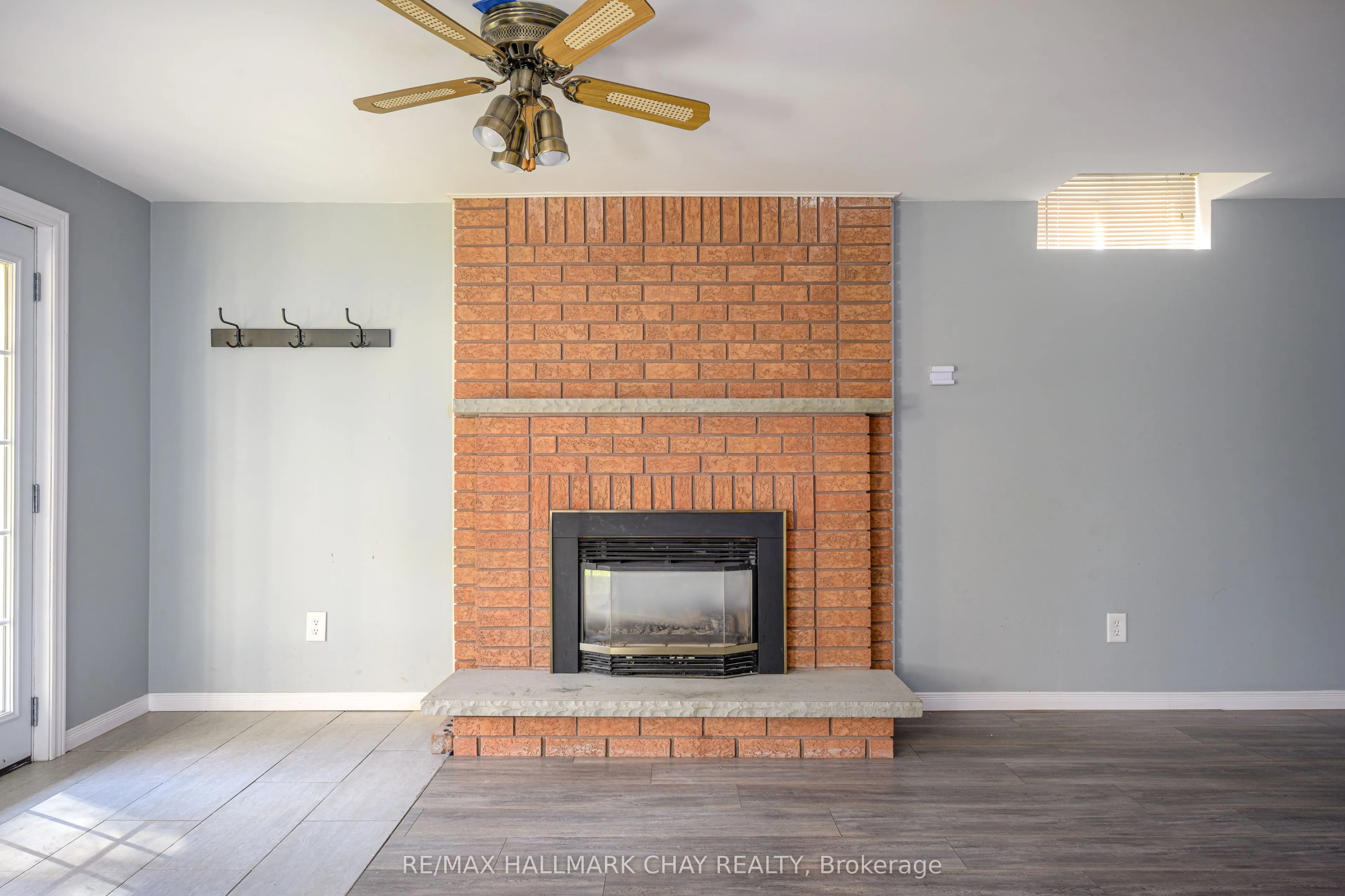 197 Livingstone Street W