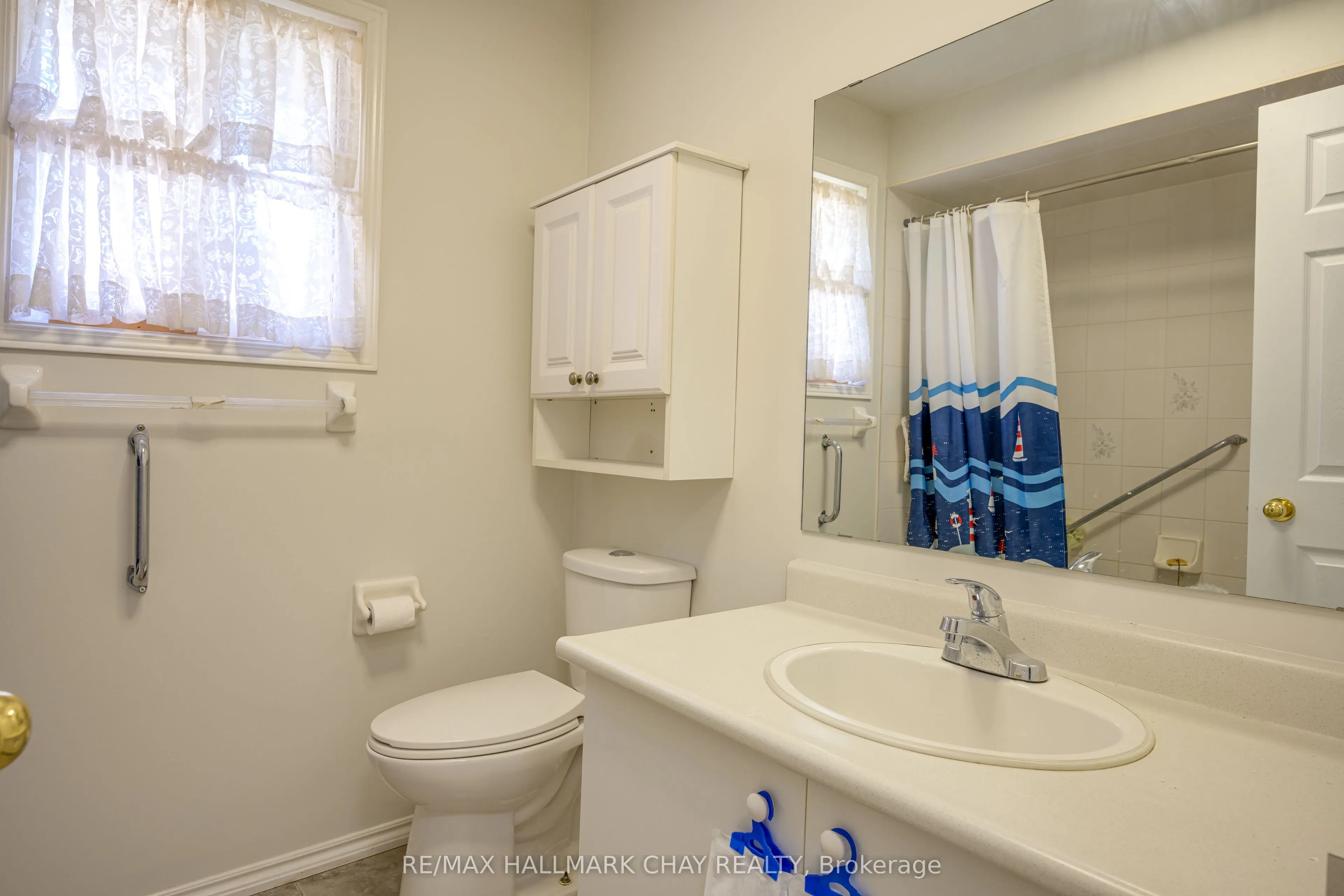 197 Livingstone Street W