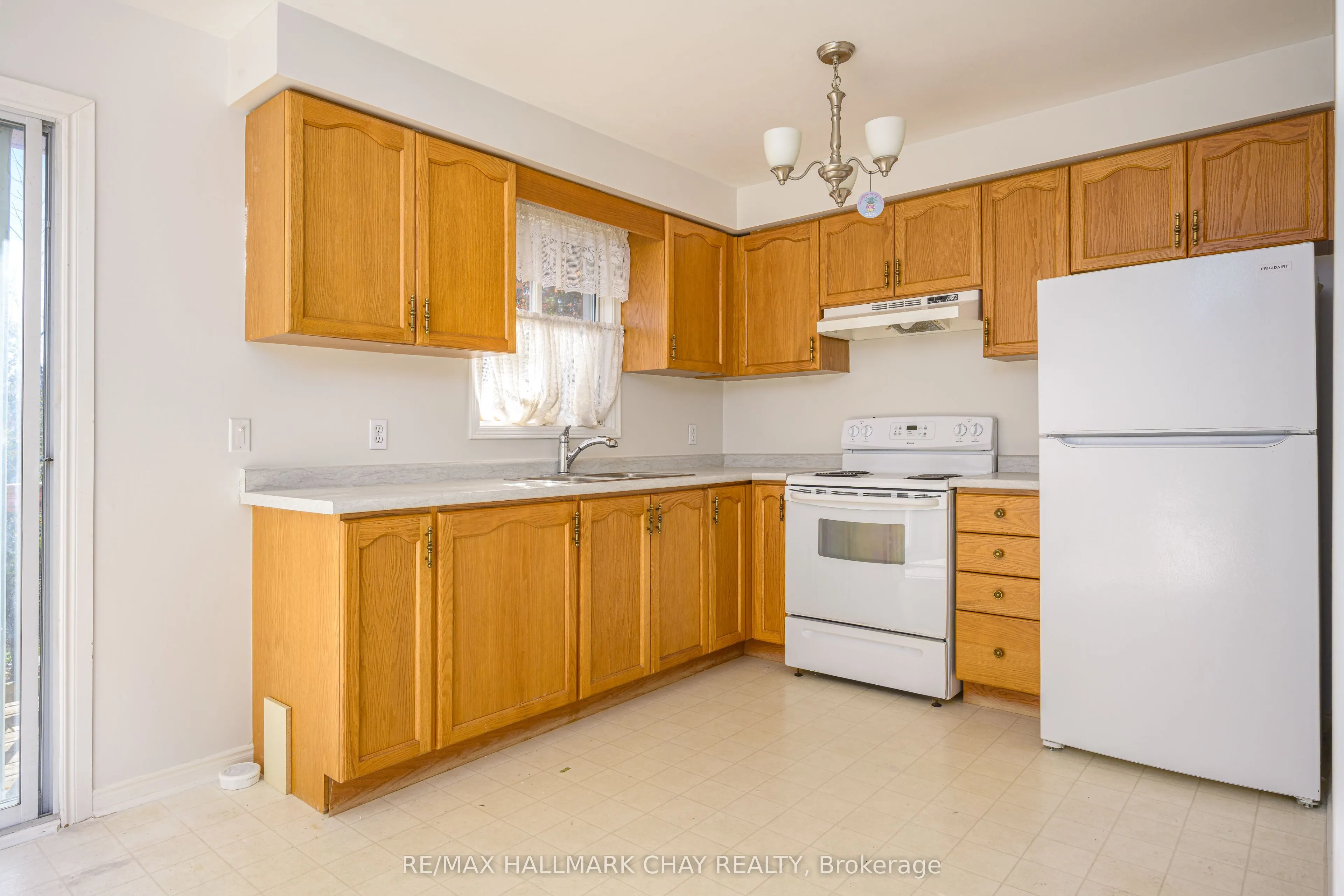 197 Livingstone Street W