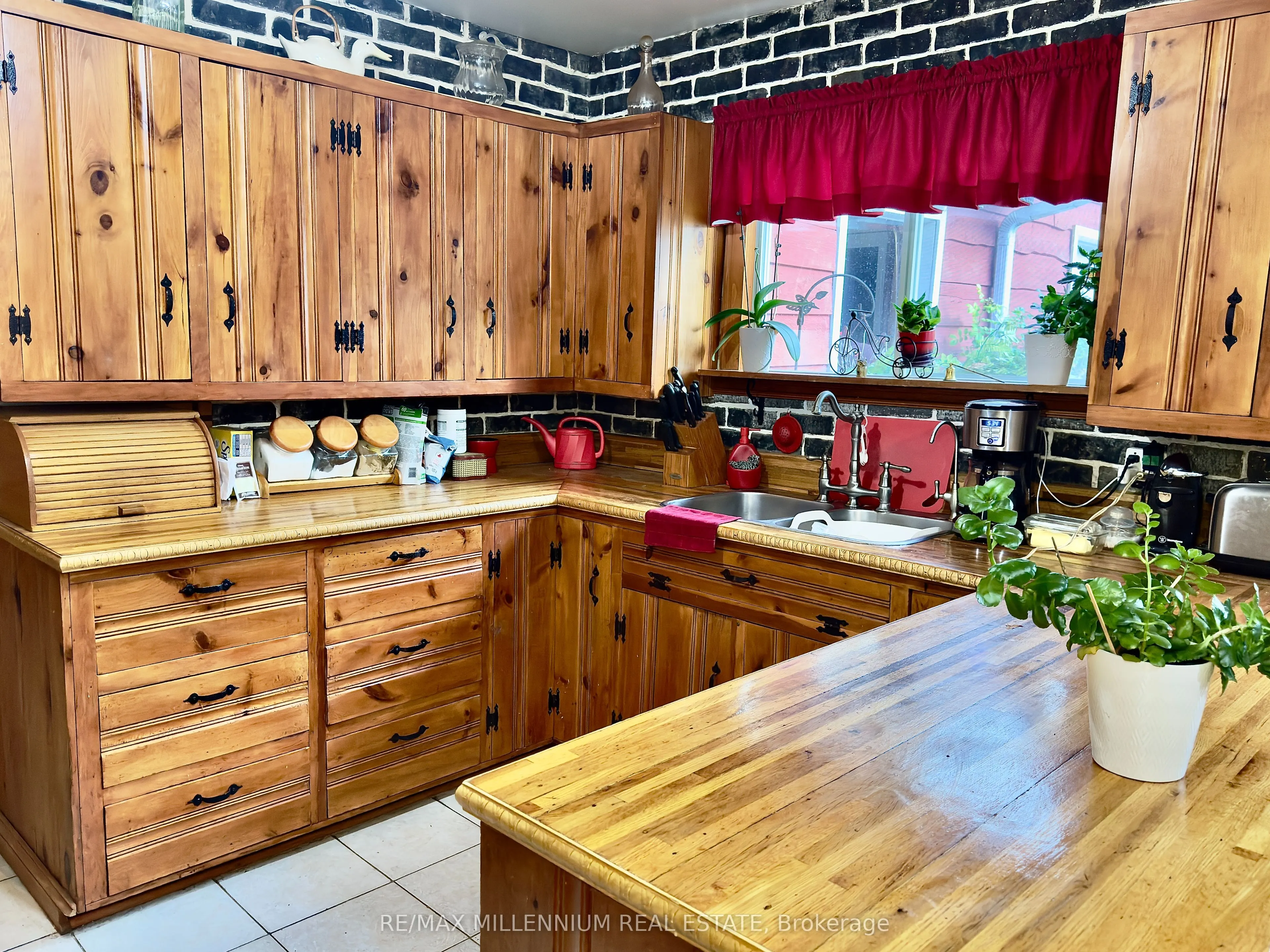 3741 Cedar Rapids Drive SW