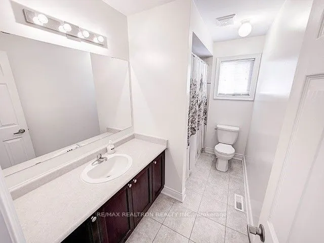 100 Sun King Crescent