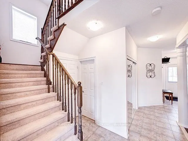 100 Sun King Crescent