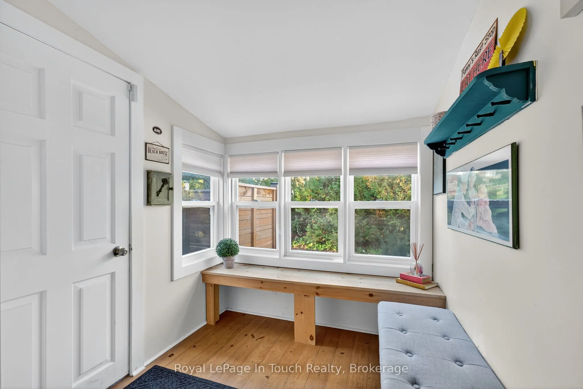 302 Concession 11 Road W