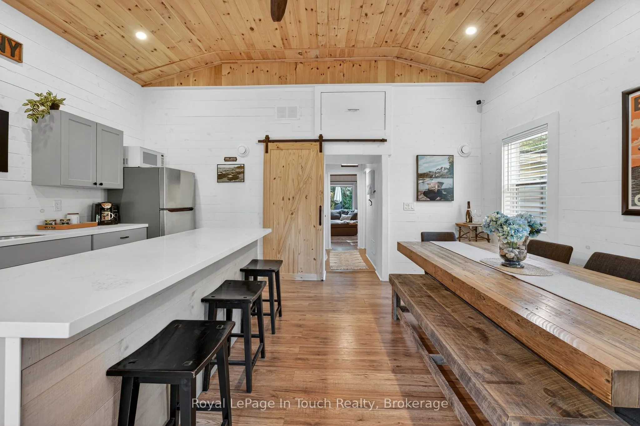 302 Concession 11 Road W