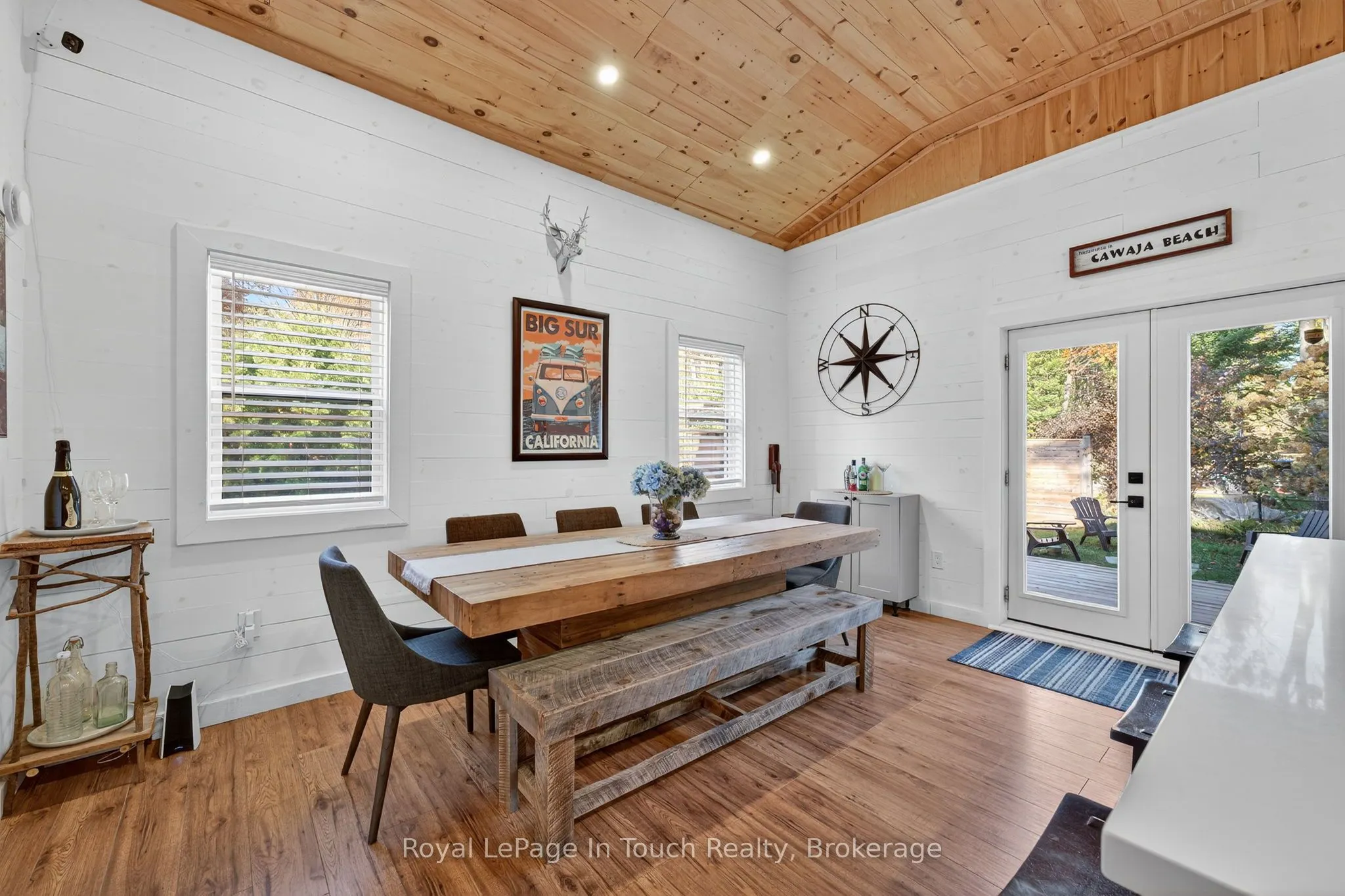 302 Concession 11 Road W