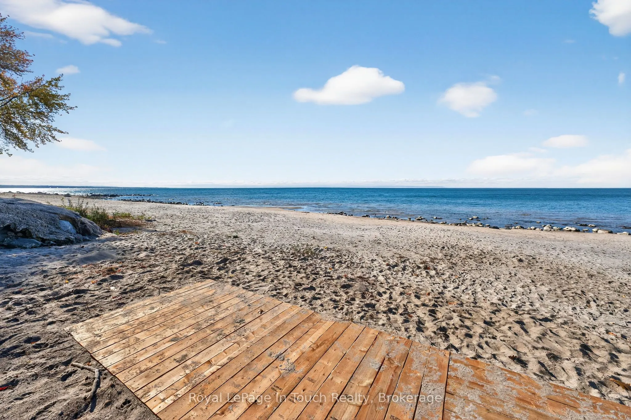 302 Concession 11 Road W